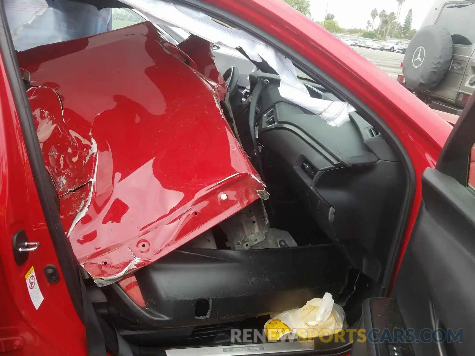 5 Фотография поврежденного автомобиля JTHY3JBH8K2001678 LEXUS UX 200 2019