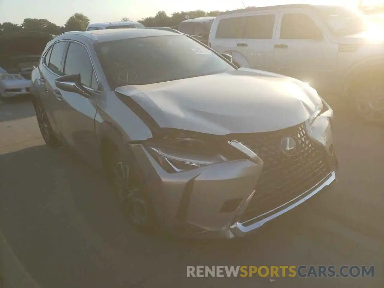 1 Photograph of a damaged car JTHY3JBH8K2006931 LEXUS UX 200 2019