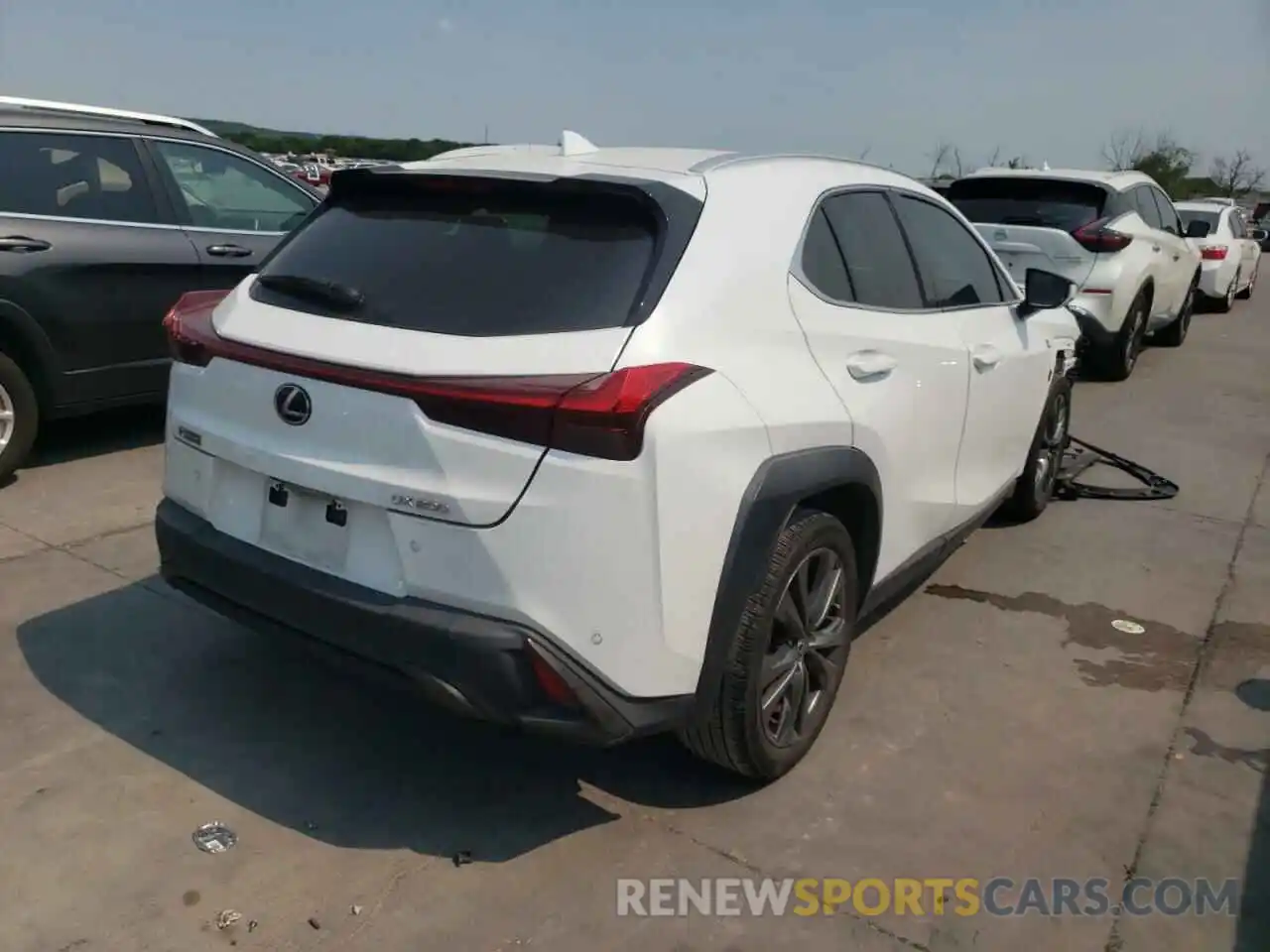 4 Фотография поврежденного автомобиля JTHY3JBHXK2005330 LEXUS UX 200 2019