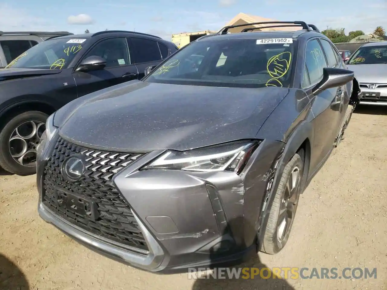 2 Фотография поврежденного автомобиля JTHY3JBHXK2008468 LEXUS UX 200 2019