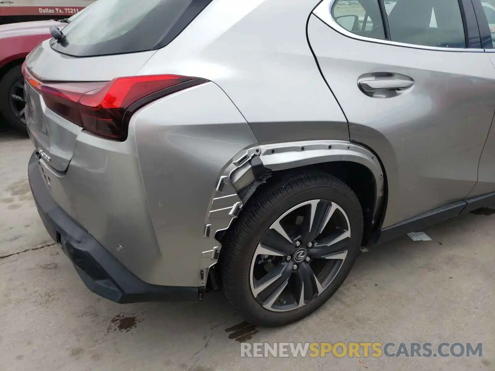 9 Photograph of a damaged car JTHY3JBHXK2018319 LEXUS UX 200 2019