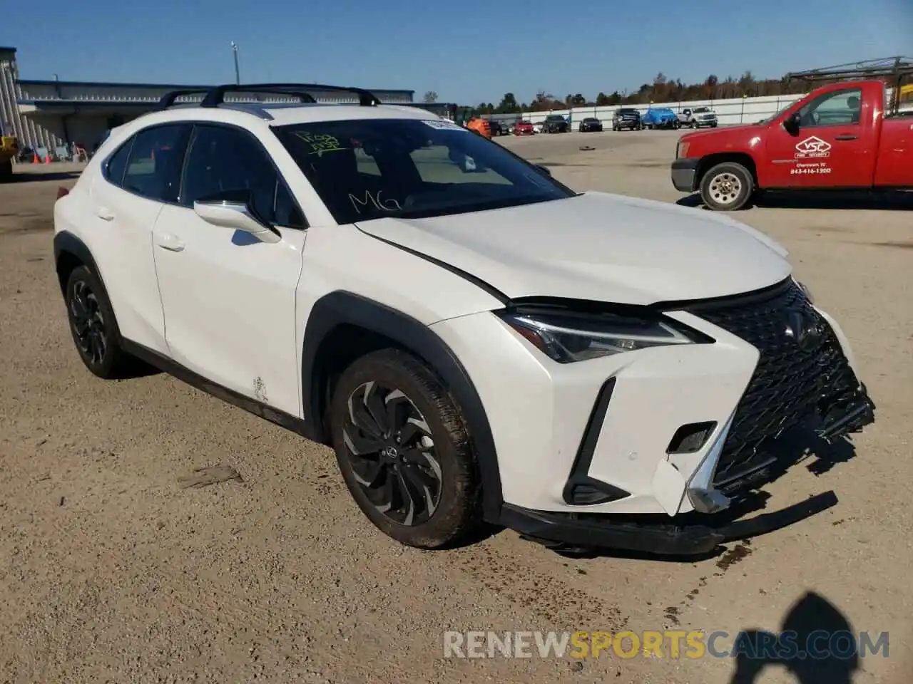 1 Фотография поврежденного автомобиля JTHP3JBH2L2030073 LEXUS UX 200 2020