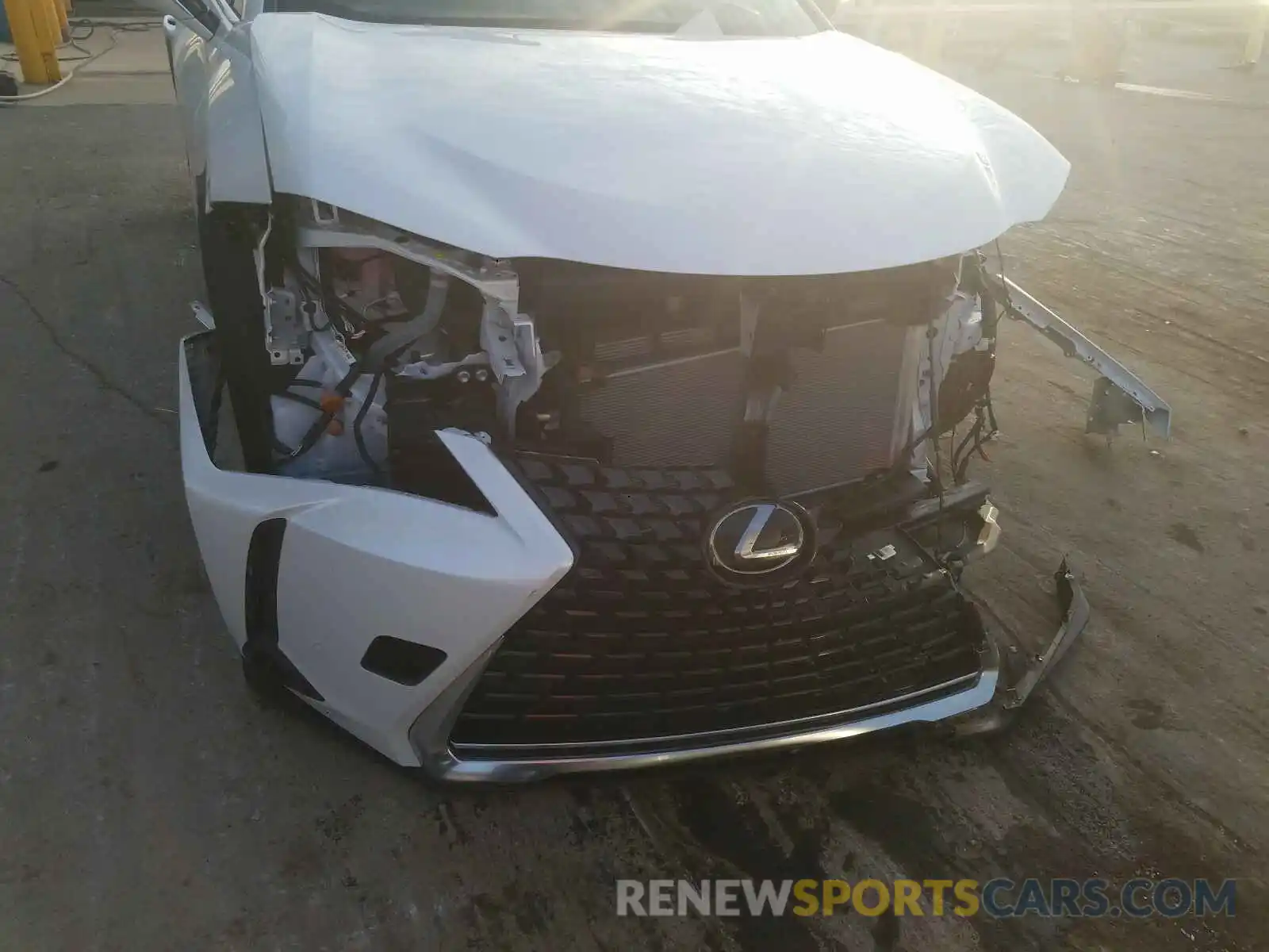 9 Фотография поврежденного автомобиля JTHP3JBH3L2025318 LEXUS UX 200 2020