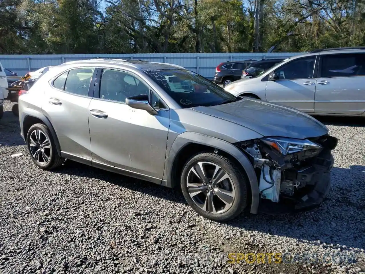 4 Photograph of a damaged car JTHP3JBH7L2024236 LEXUS UX 200 2020