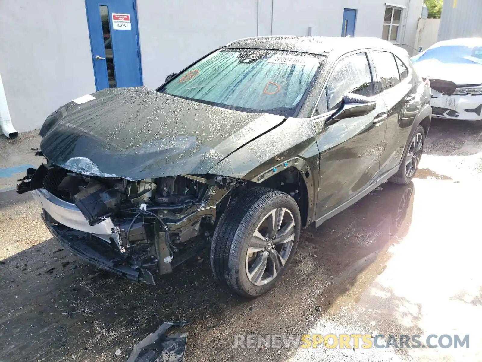 2 Фотография поврежденного автомобиля JTHP3JBH7L2031543 LEXUS UX 200 2020