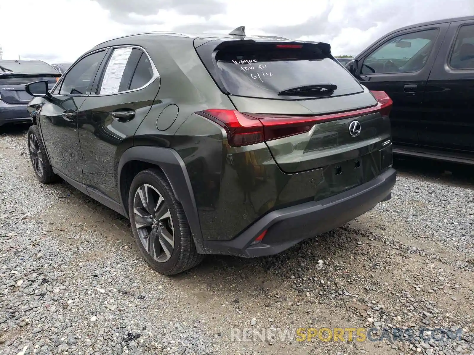 3 Фотография поврежденного автомобиля JTHP3JBH7L2031543 LEXUS UX 200 2020