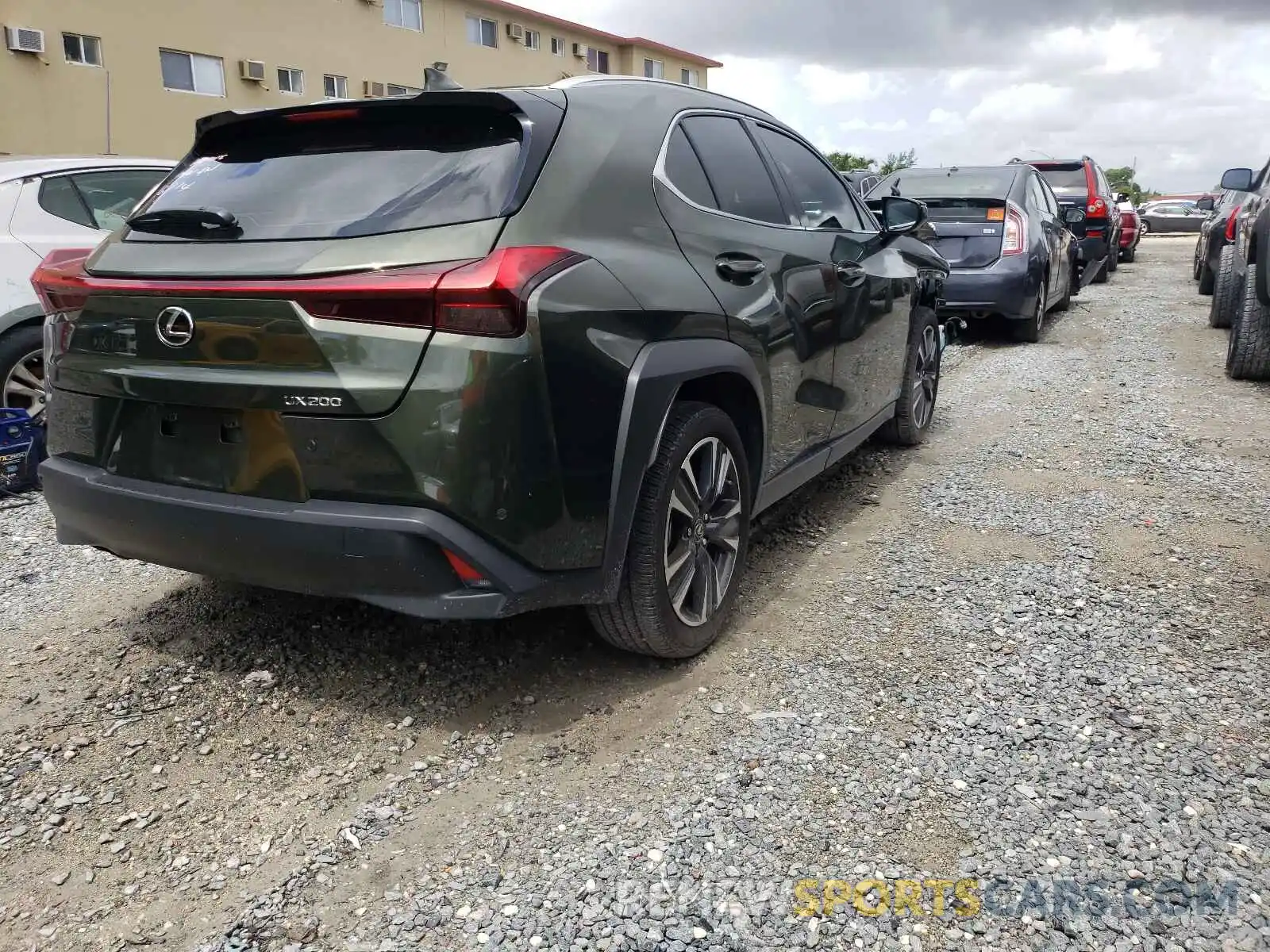 4 Фотография поврежденного автомобиля JTHP3JBH7L2031543 LEXUS UX 200 2020