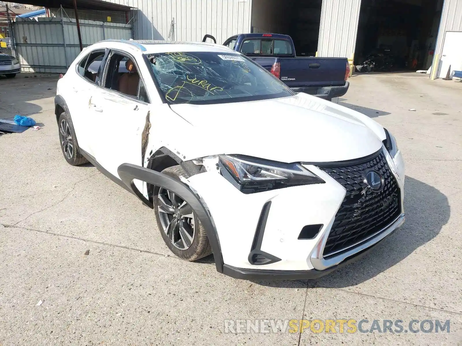 1 Фотография поврежденного автомобиля JTHP3JBHXL2022352 LEXUS UX 200 2020