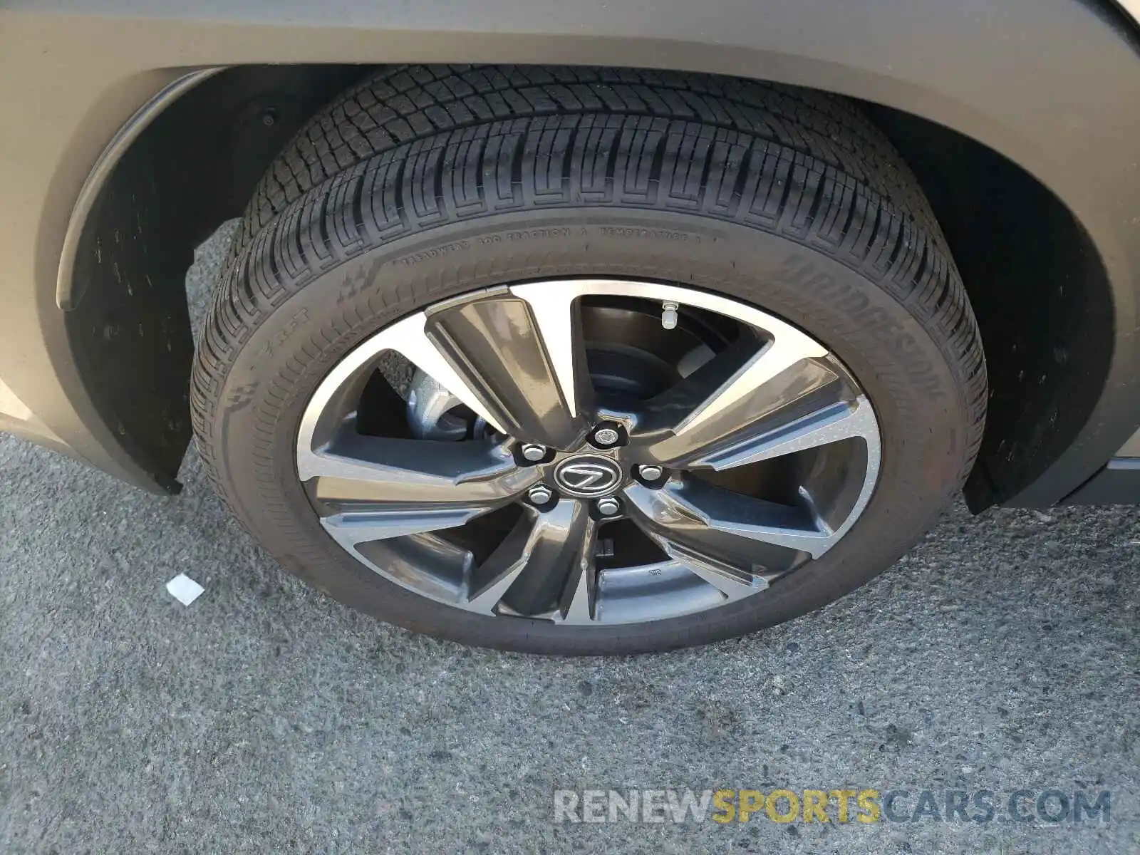 9 Photograph of a damaged car JTHX3JBH0L2031061 LEXUS UX 200 2020