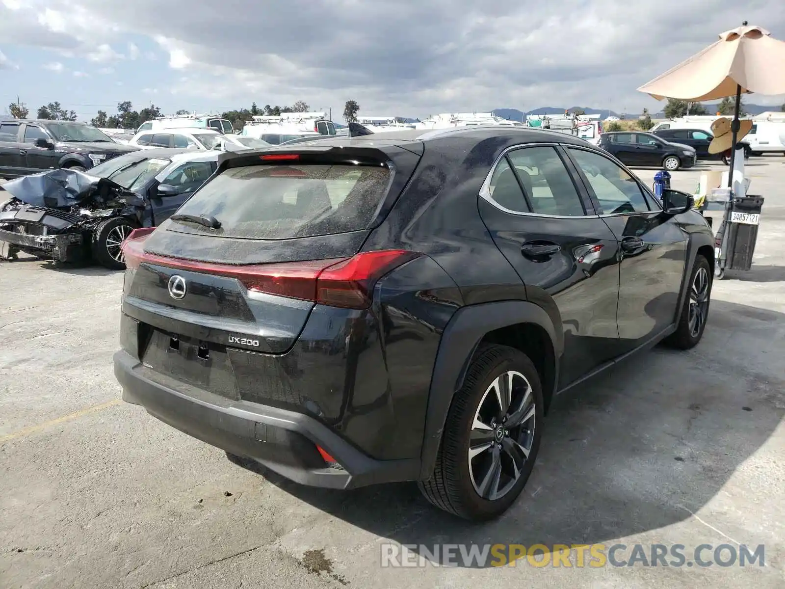 4 Фотография поврежденного автомобиля JTHX3JBH4L2021648 LEXUS UX 200 2020