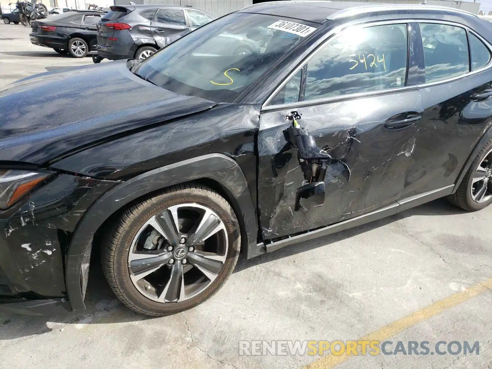 9 Photograph of a damaged car JTHX3JBH4L2021648 LEXUS UX 200 2020