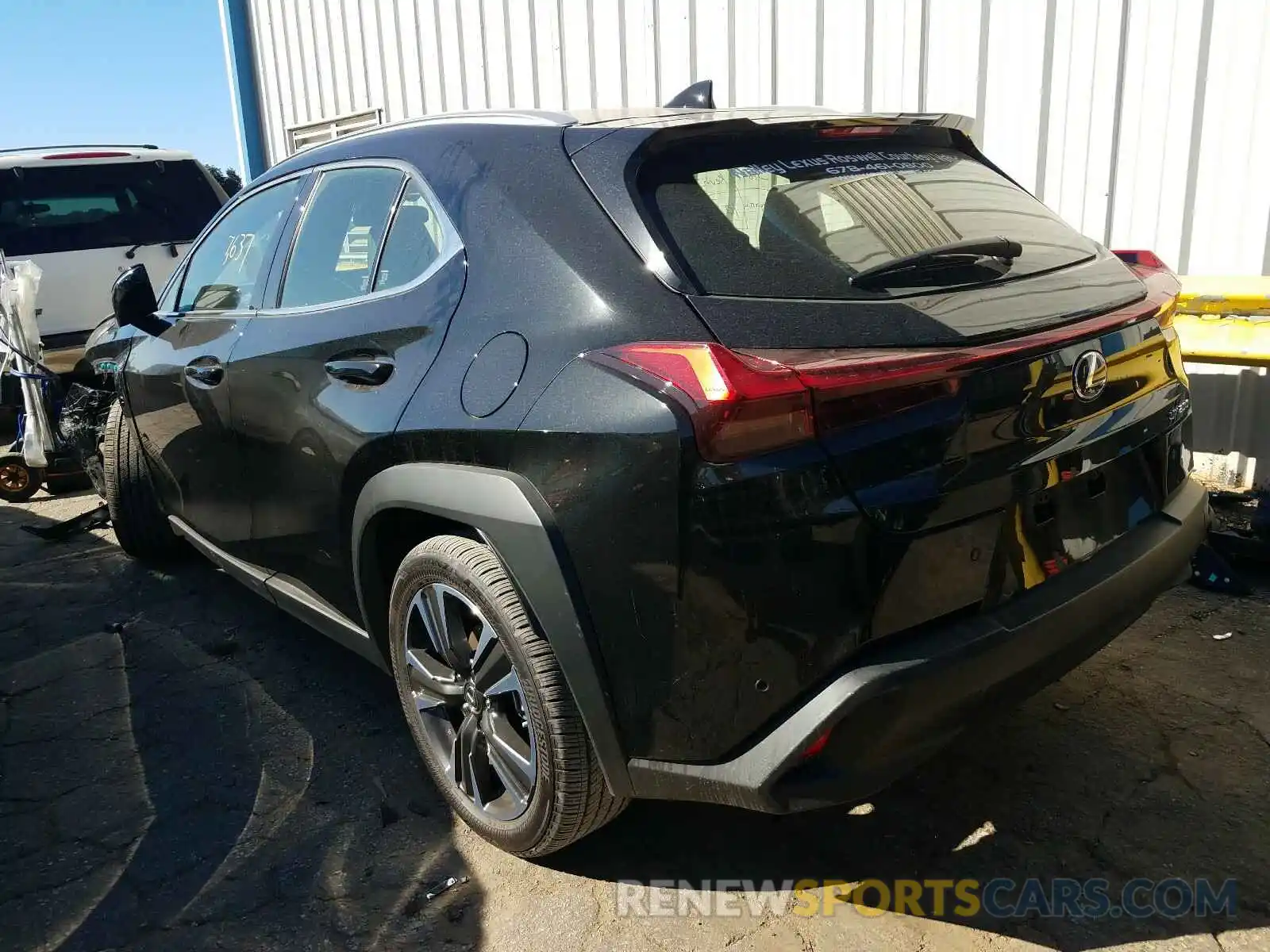 3 Фотография поврежденного автомобиля JTHX3JBH8L2023774 LEXUS UX 200 2020