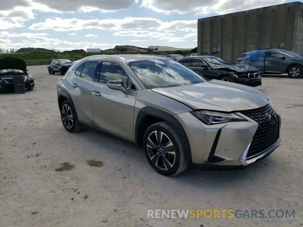 1 Фотография поврежденного автомобиля JTHP3JBH4M2037964 LEXUS UX 200 2021