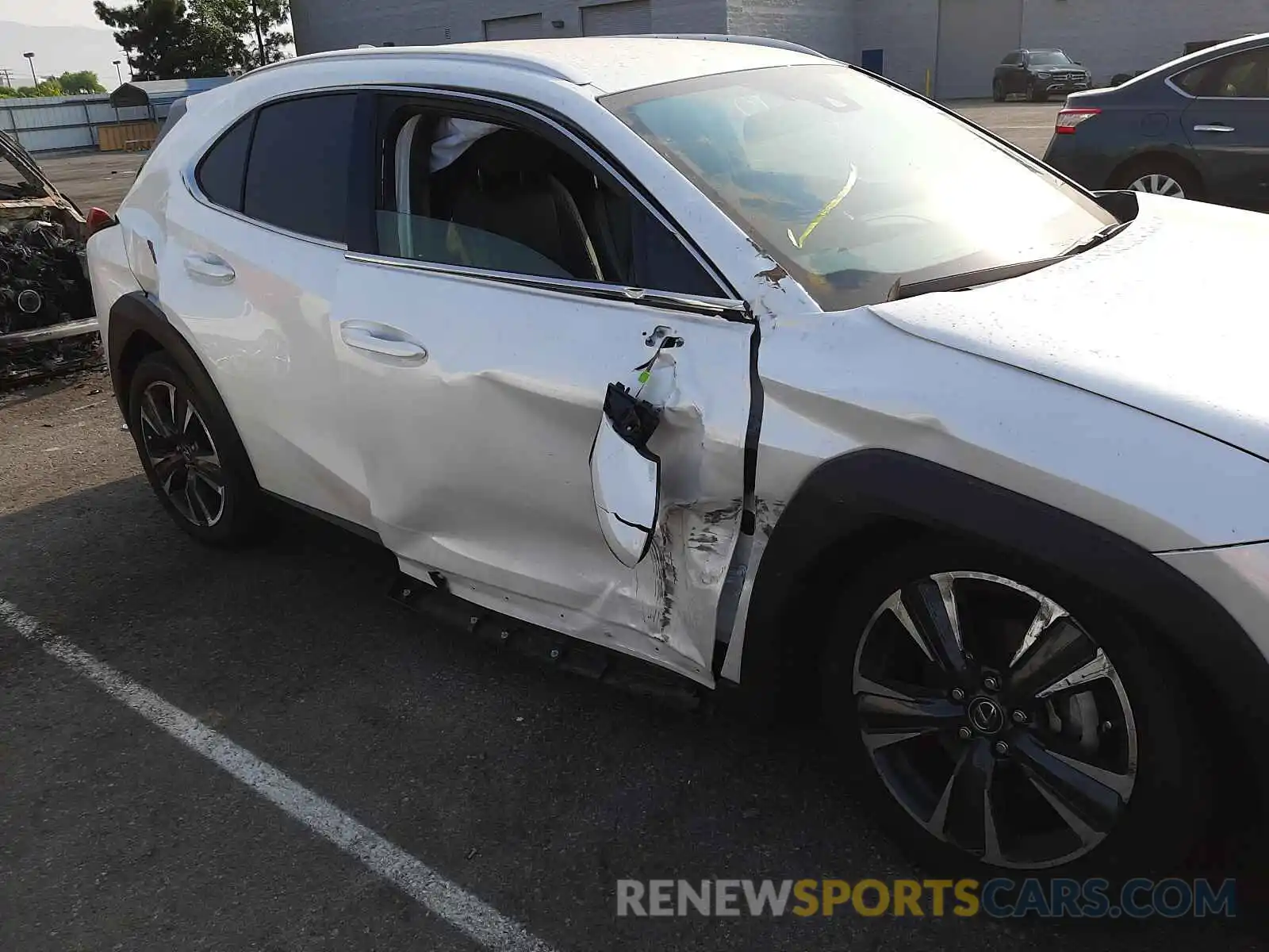 9 Photograph of a damaged car JTHX3JBH8M2031777 LEXUS UX 200 2021