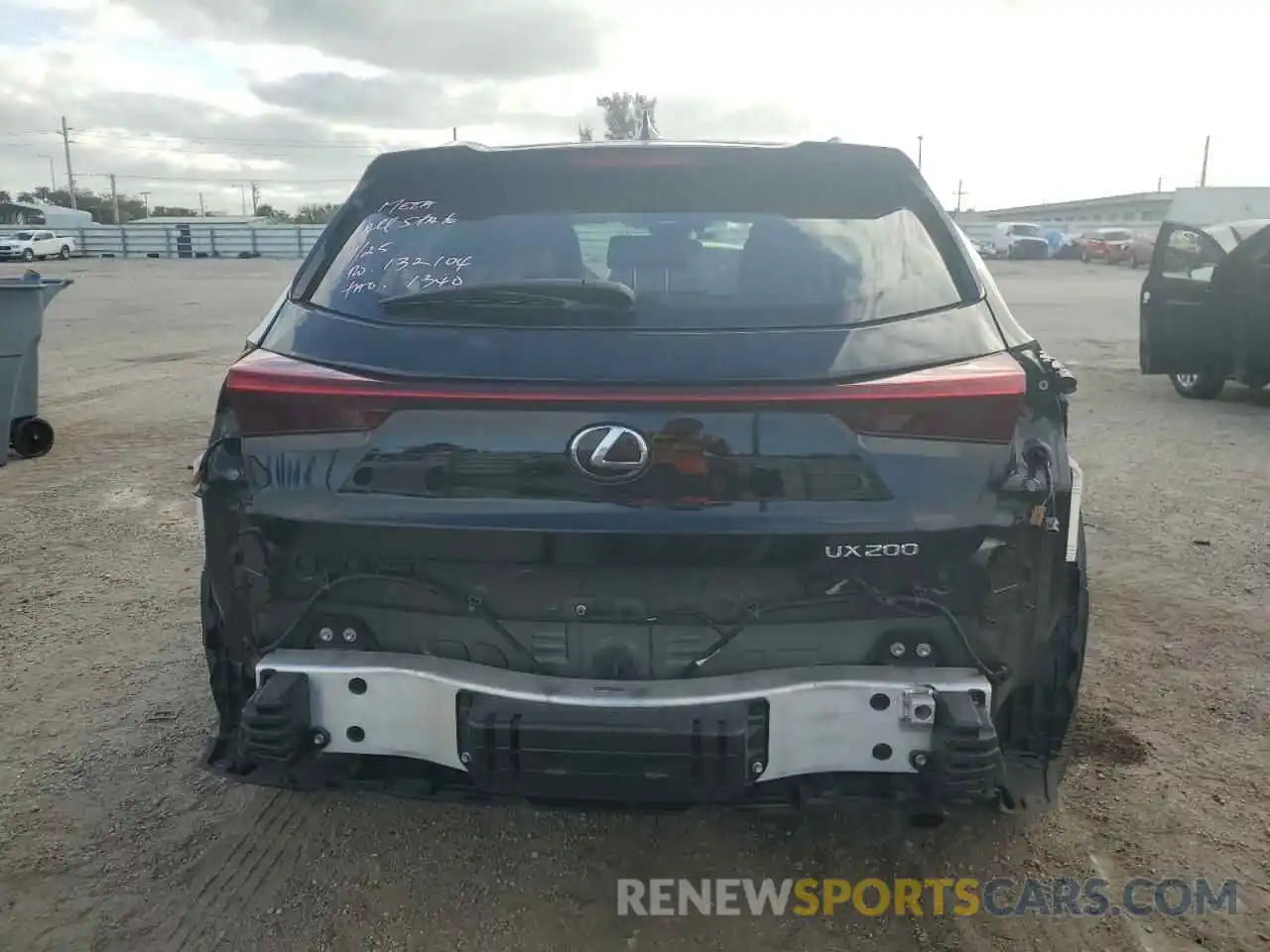 6 Фотография поврежденного автомобиля JTHX3JBH9M2037703 LEXUS UX 200 2021