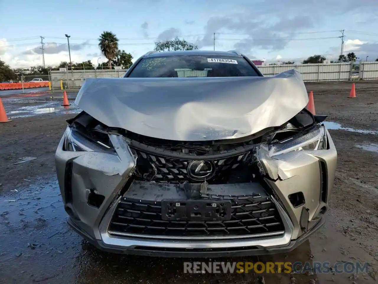 5 Photograph of a damaged car JTHX3JBH9M2043744 LEXUS UX 200 2021