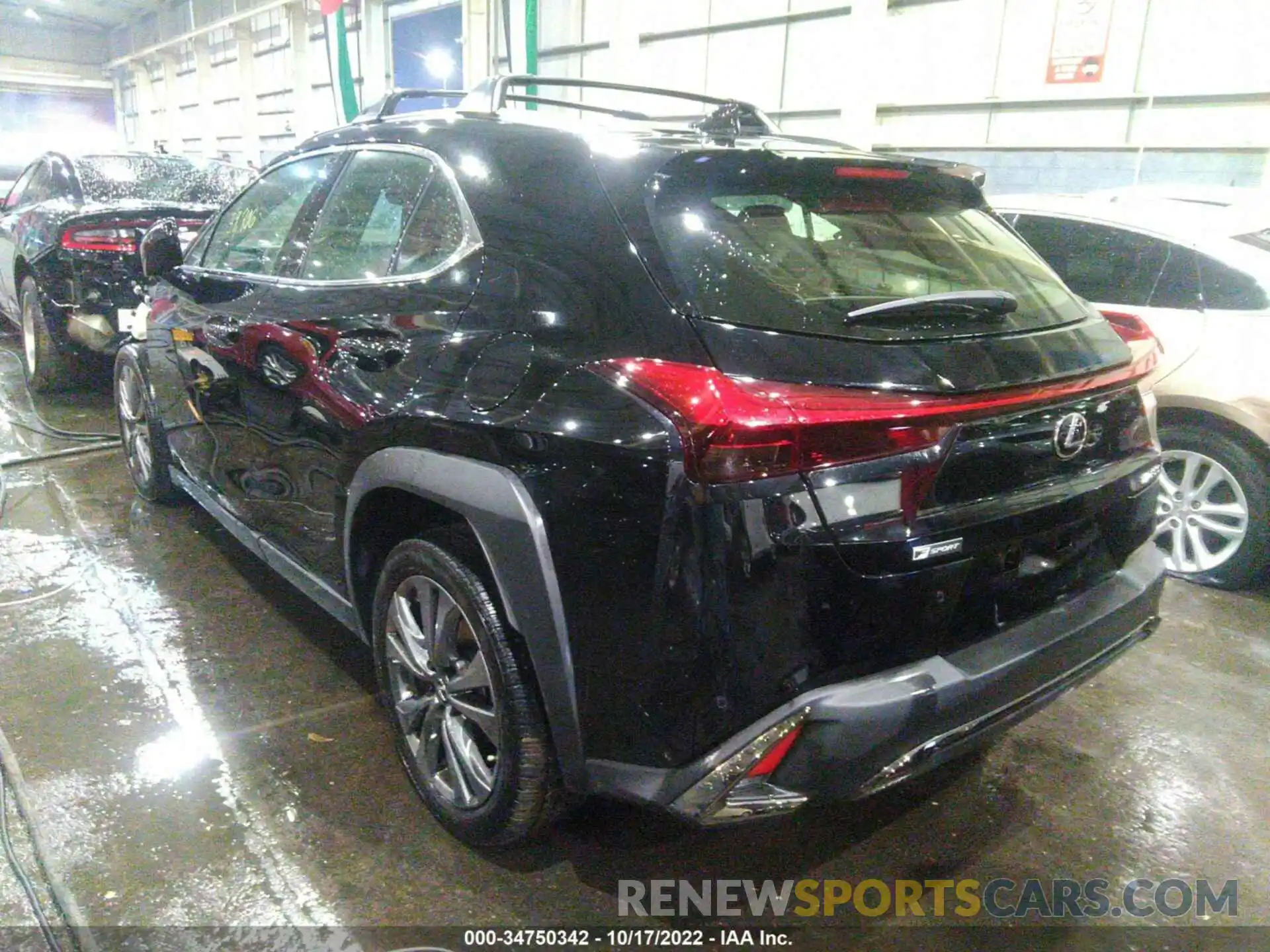 3 Photograph of a damaged car 00HY3JBH9K2004976 LEXUS UX 2019