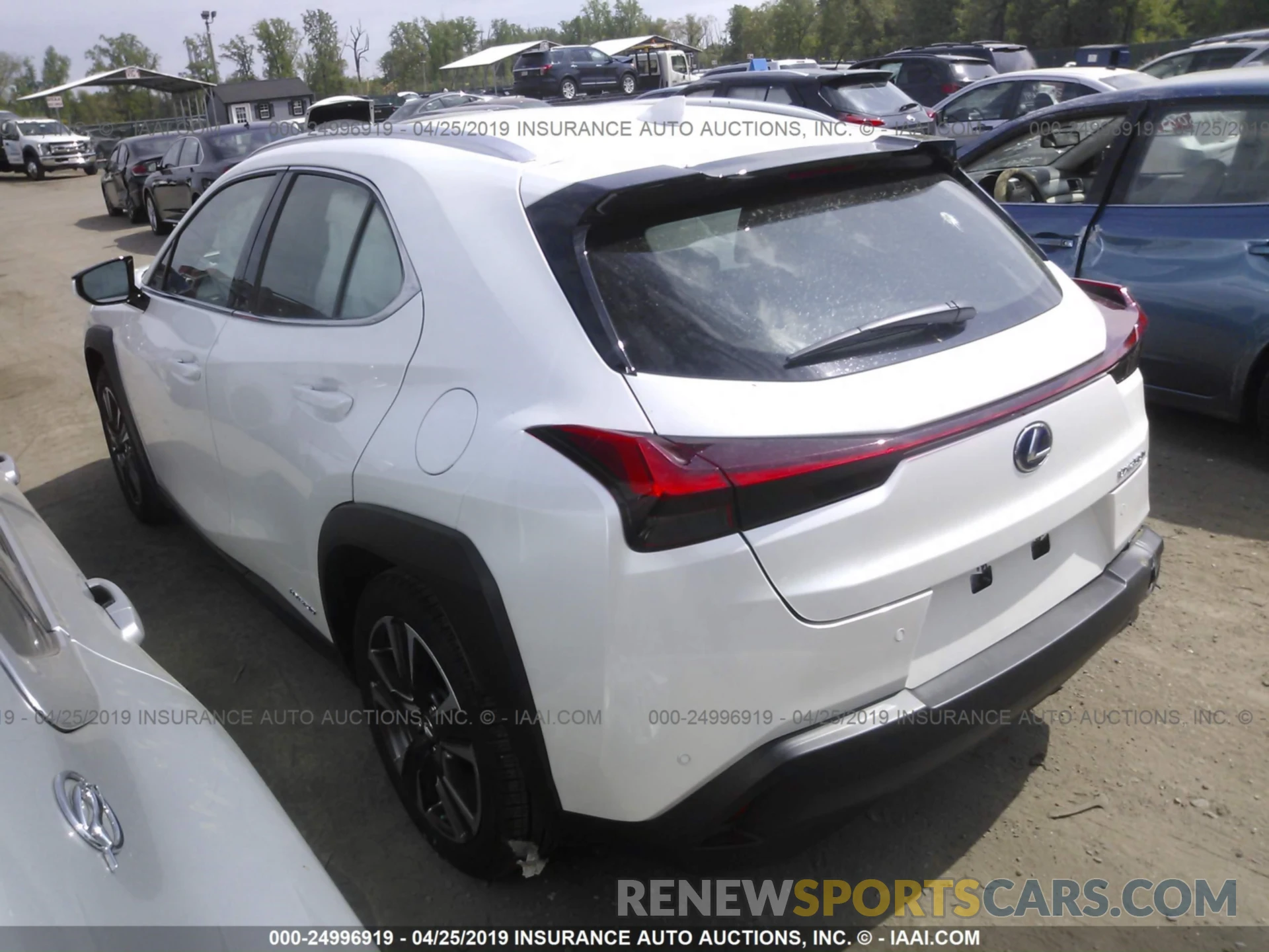 3 Photograph of a damaged car JTHU9JBH0K2002725 LEXUS UX 2019