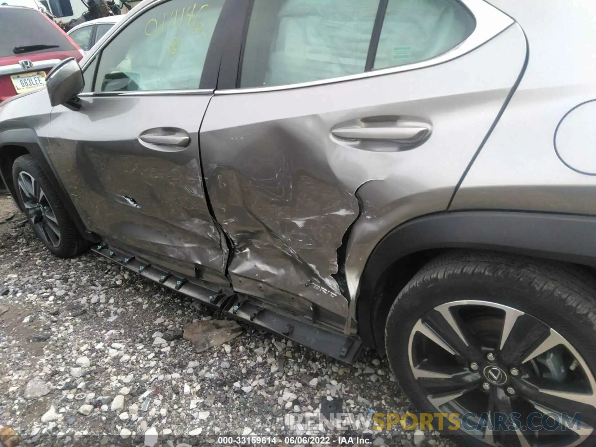 6 Photograph of a damaged car JTHU9JBH0K2014146 LEXUS UX 2019