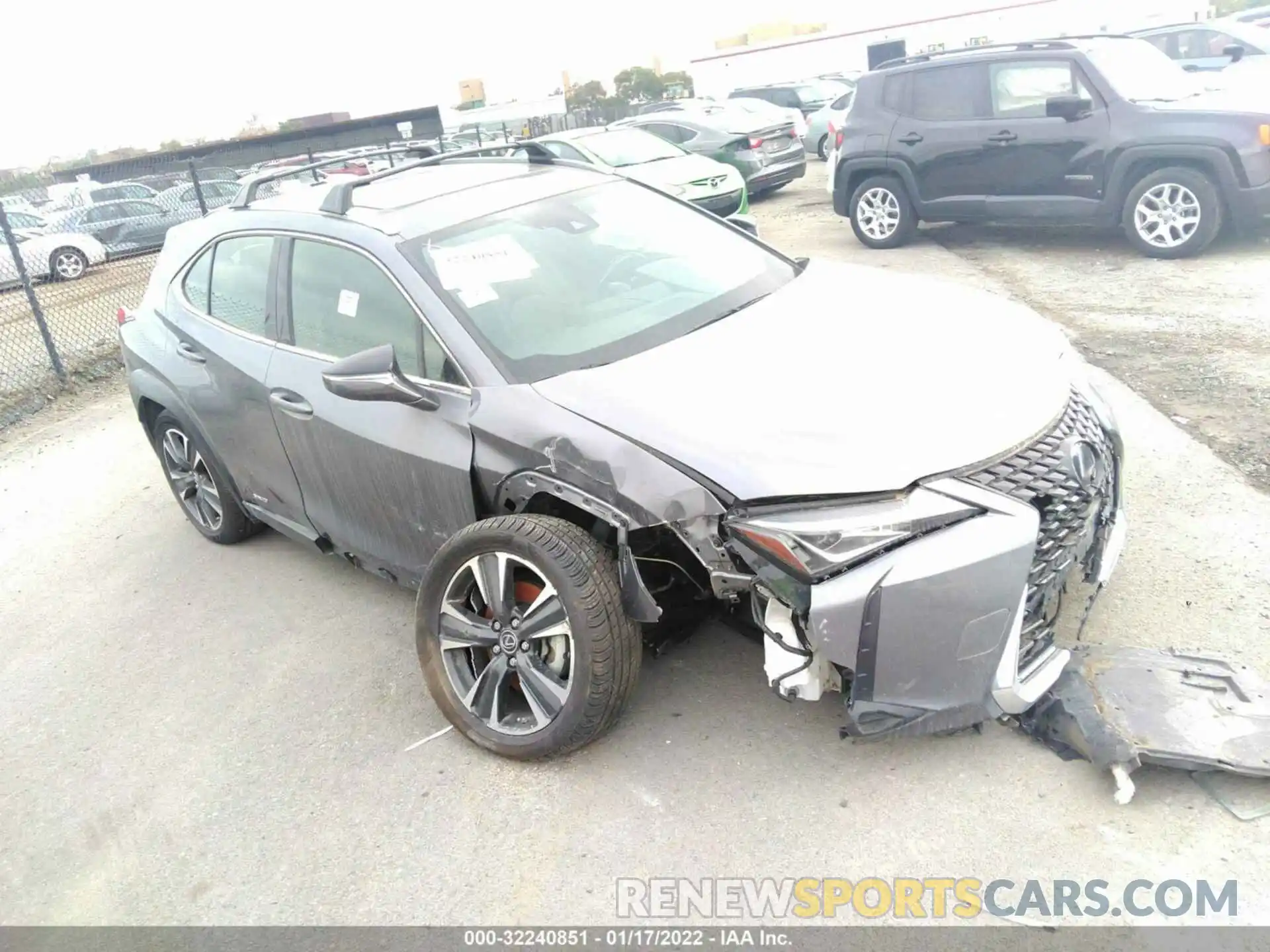 1 Photograph of a damaged car JTHU9JBH2K2018456 LEXUS UX 2019