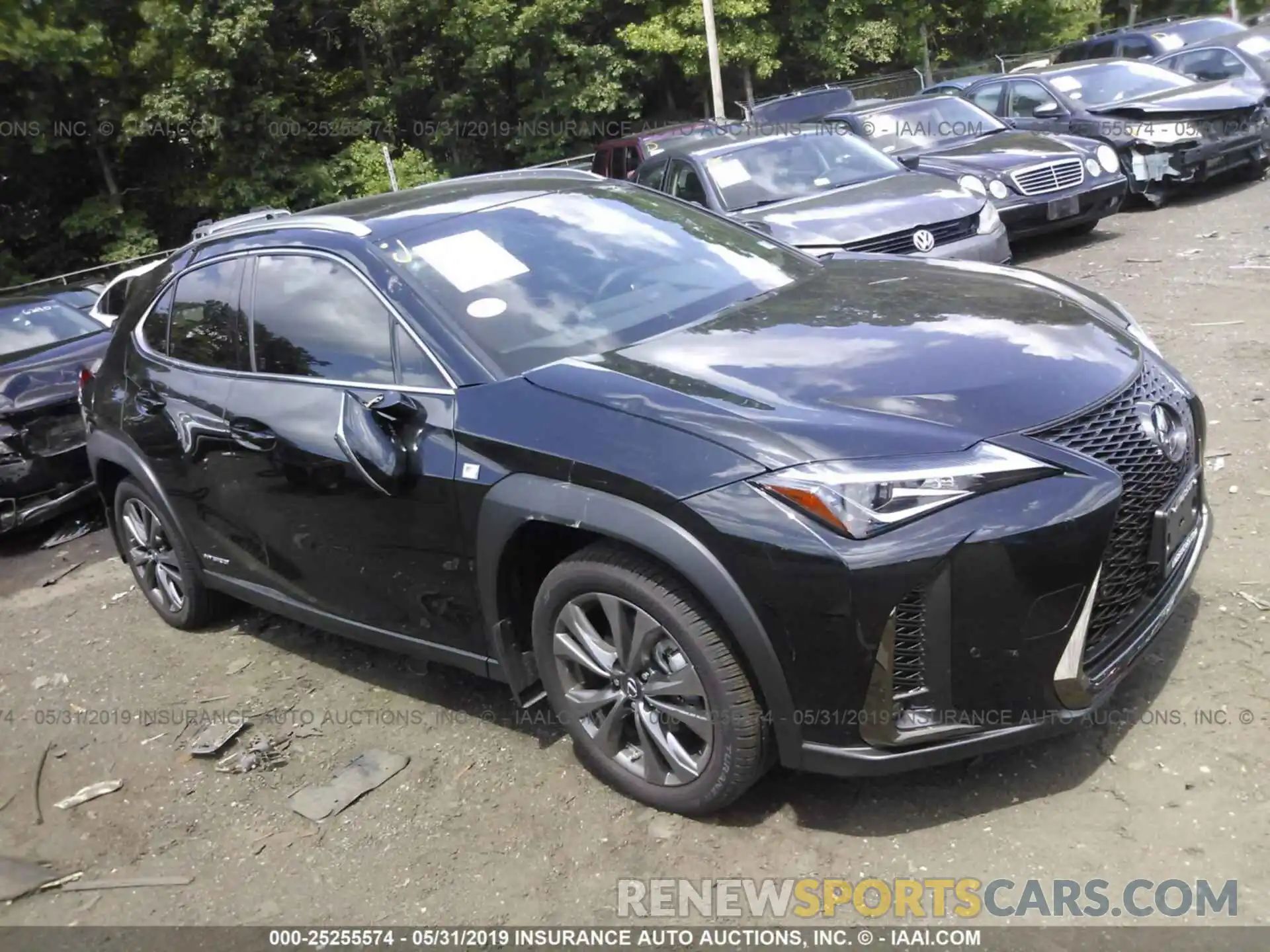 1 Photograph of a damaged car JTHU9JBH4K2006650 LEXUS UX 2019