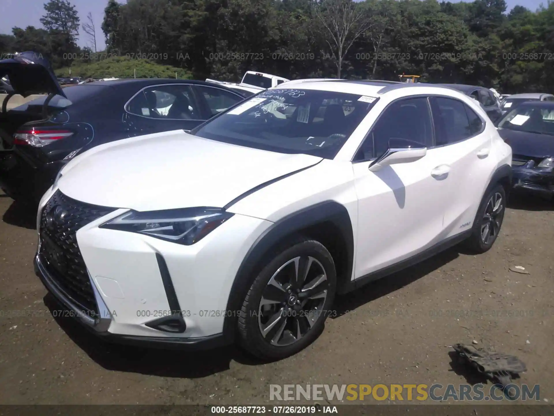 2 Фотография поврежденного автомобиля JTHU9JBH4K2006759 LEXUS UX 2019