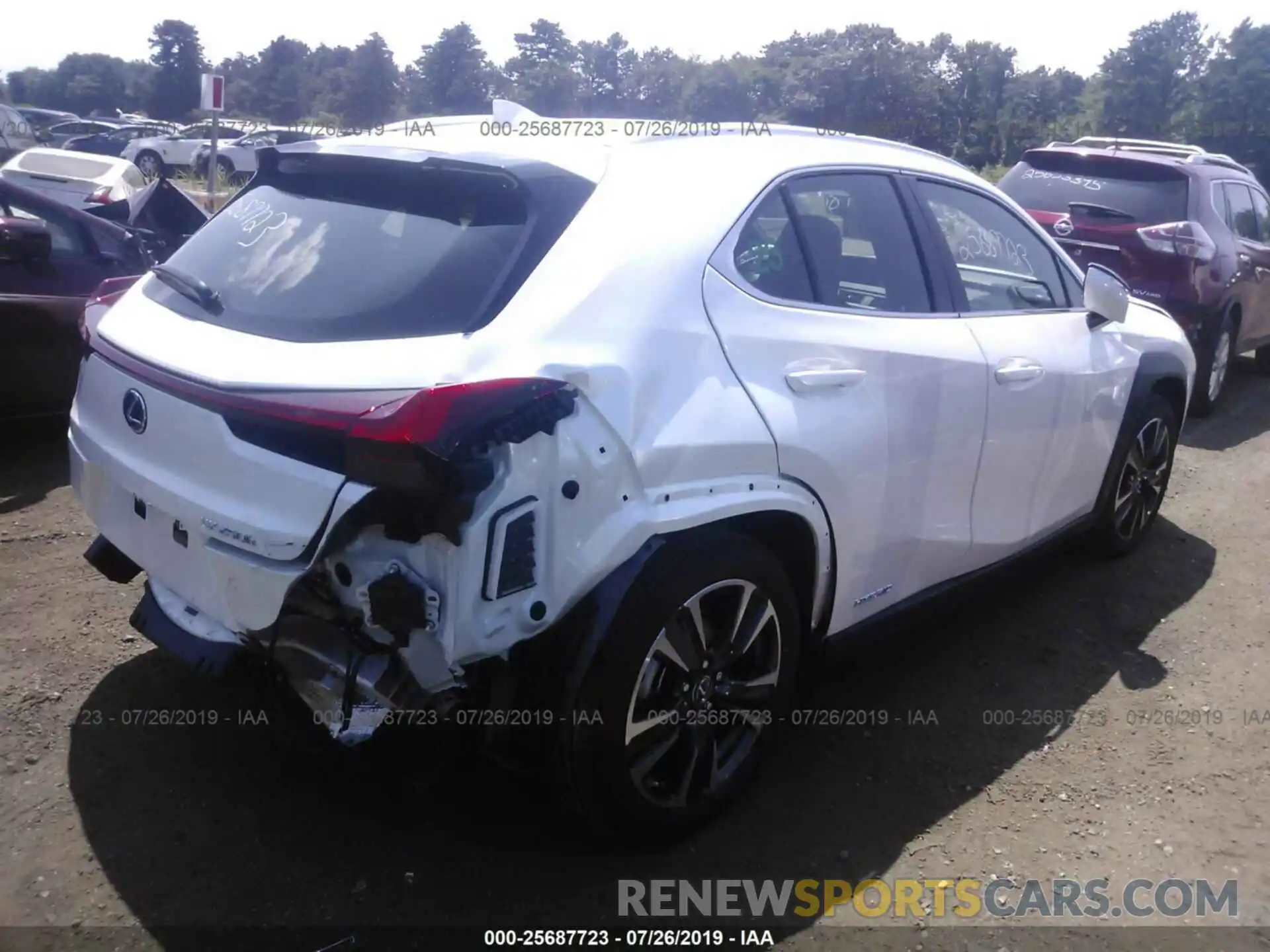 4 Photograph of a damaged car JTHU9JBH4K2006759 LEXUS UX 2019