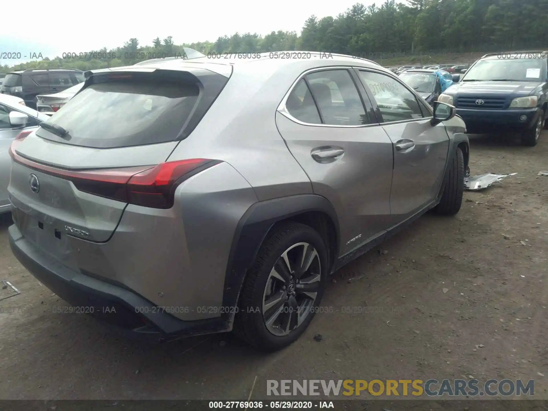 4 Photograph of a damaged car JTHU9JBH5K2017950 LEXUS UX 2019