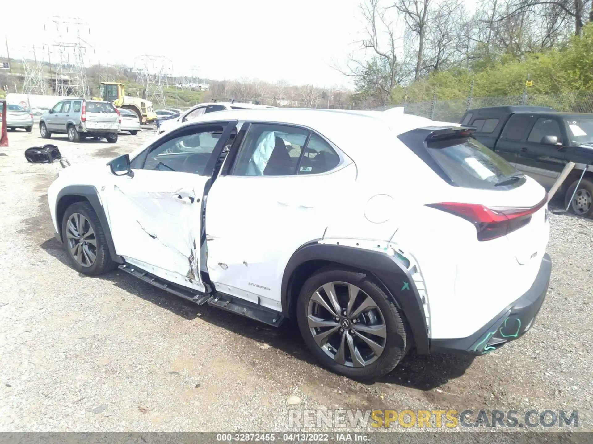 3 Photograph of a damaged car JTHU9JBH6K2008786 LEXUS UX 2019