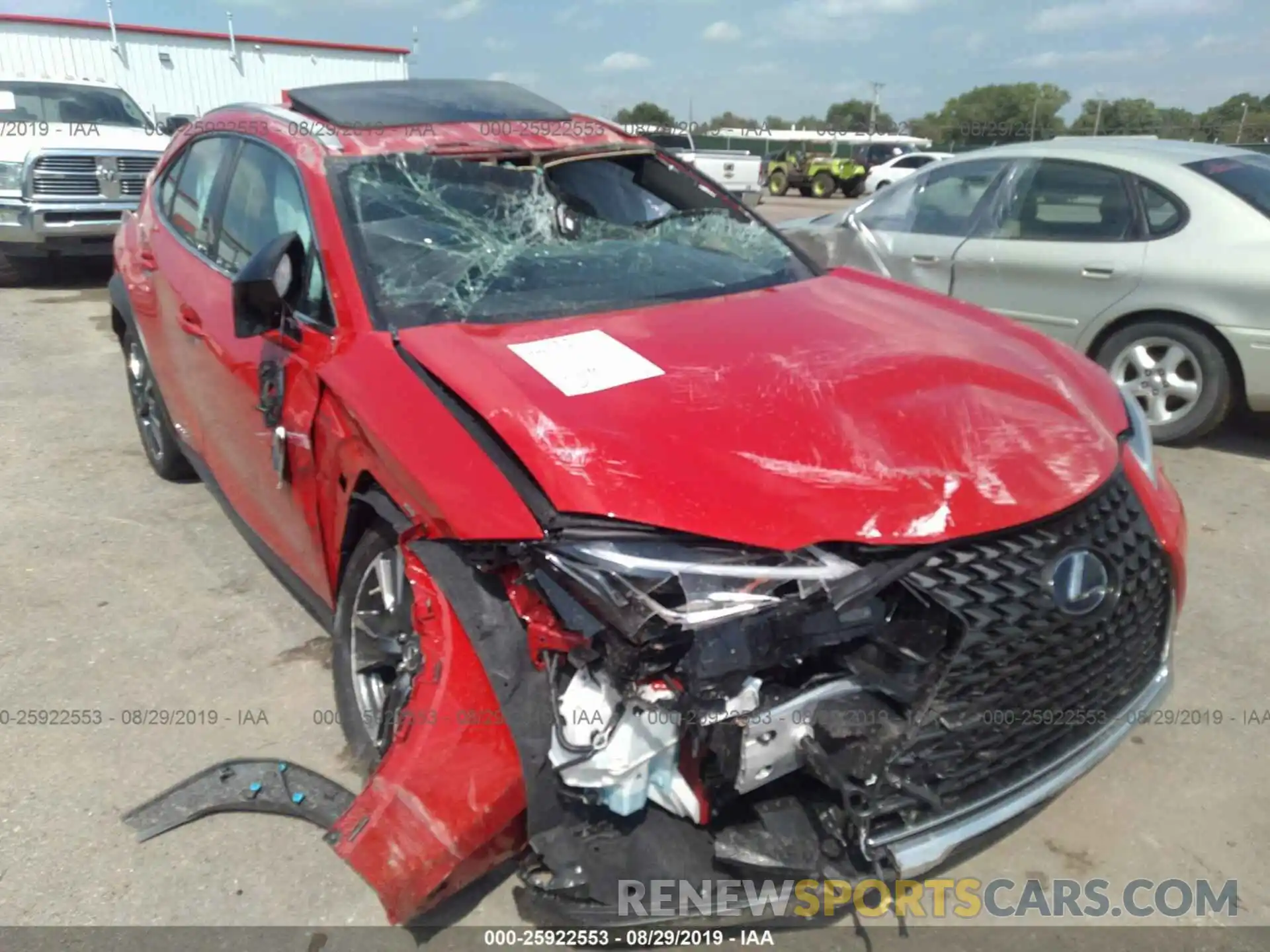 6 Photograph of a damaged car JTHU9JBH6K2009484 LEXUS UX 2019