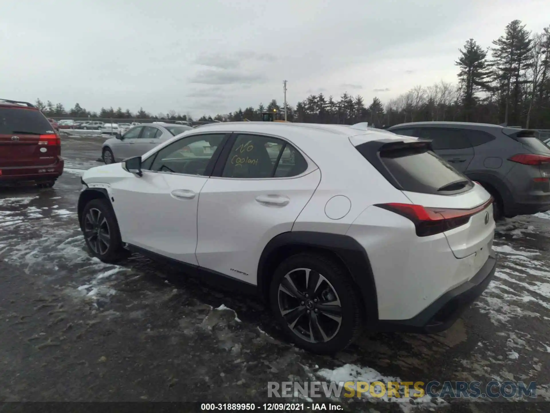 3 Фотография поврежденного автомобиля JTHU9JBH6K2016533 LEXUS UX 2019