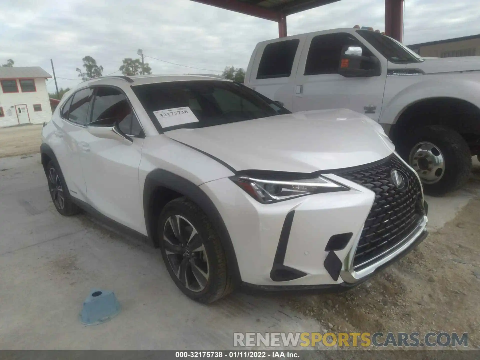 1 Фотография поврежденного автомобиля JTHU9JBH6K2019691 LEXUS UX 2019