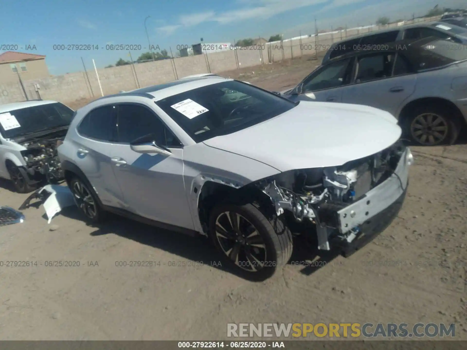 1 Photograph of a damaged car JTHU9JBH7K2007775 LEXUS UX 2019