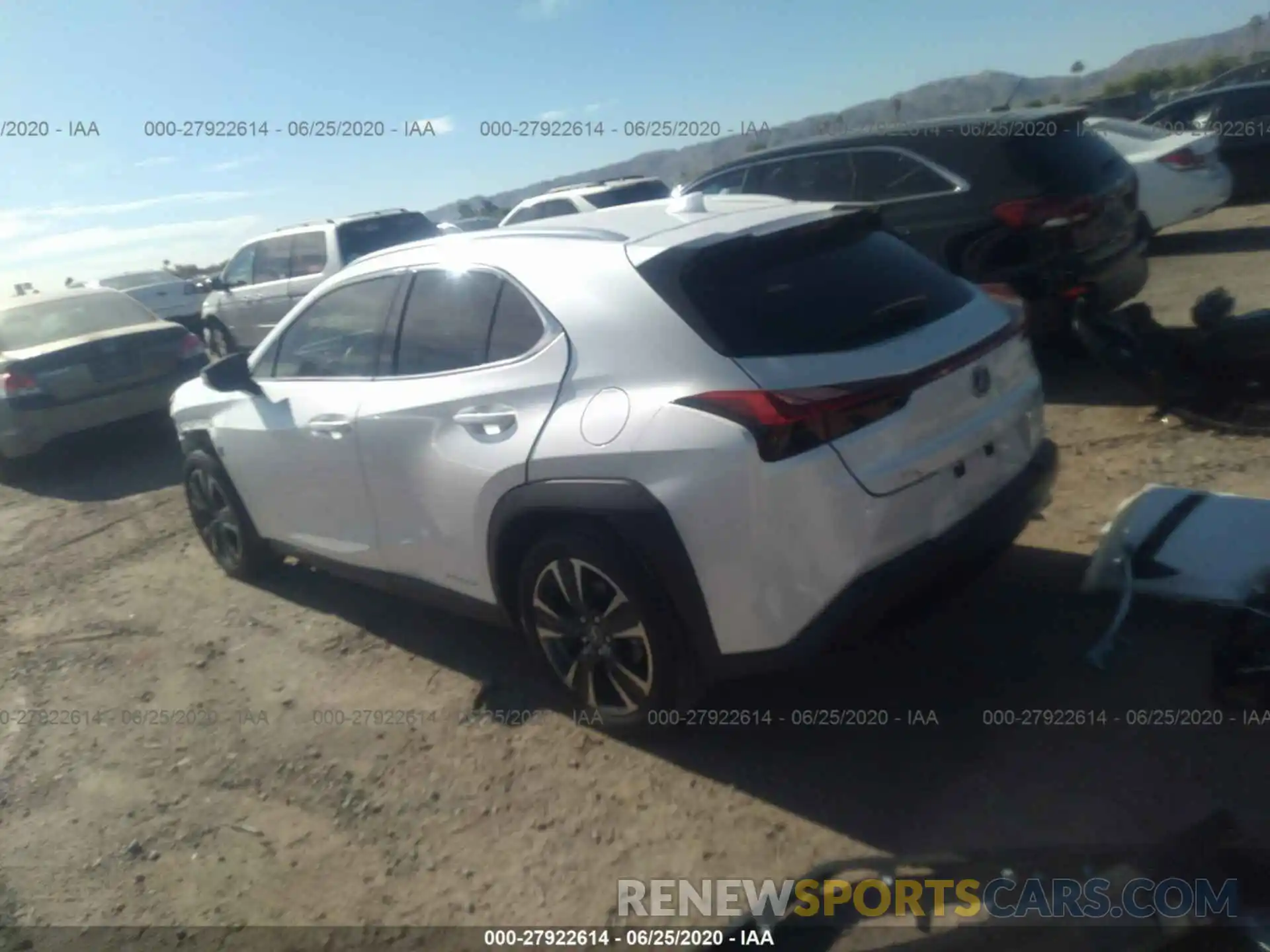 3 Фотография поврежденного автомобиля JTHU9JBH7K2007775 LEXUS UX 2019