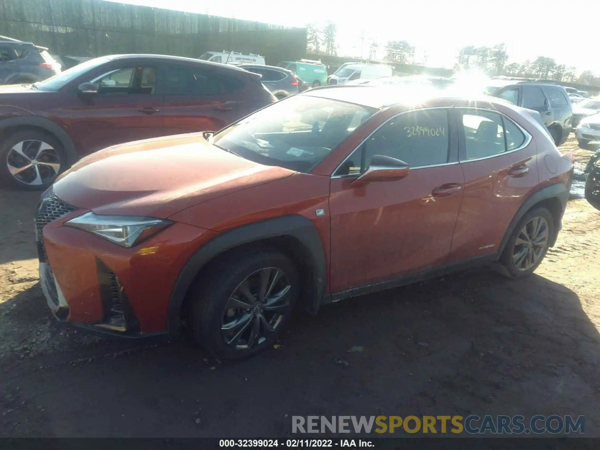 2 Фотография поврежденного автомобиля JTHU9JBH8K2002570 LEXUS UX 2019