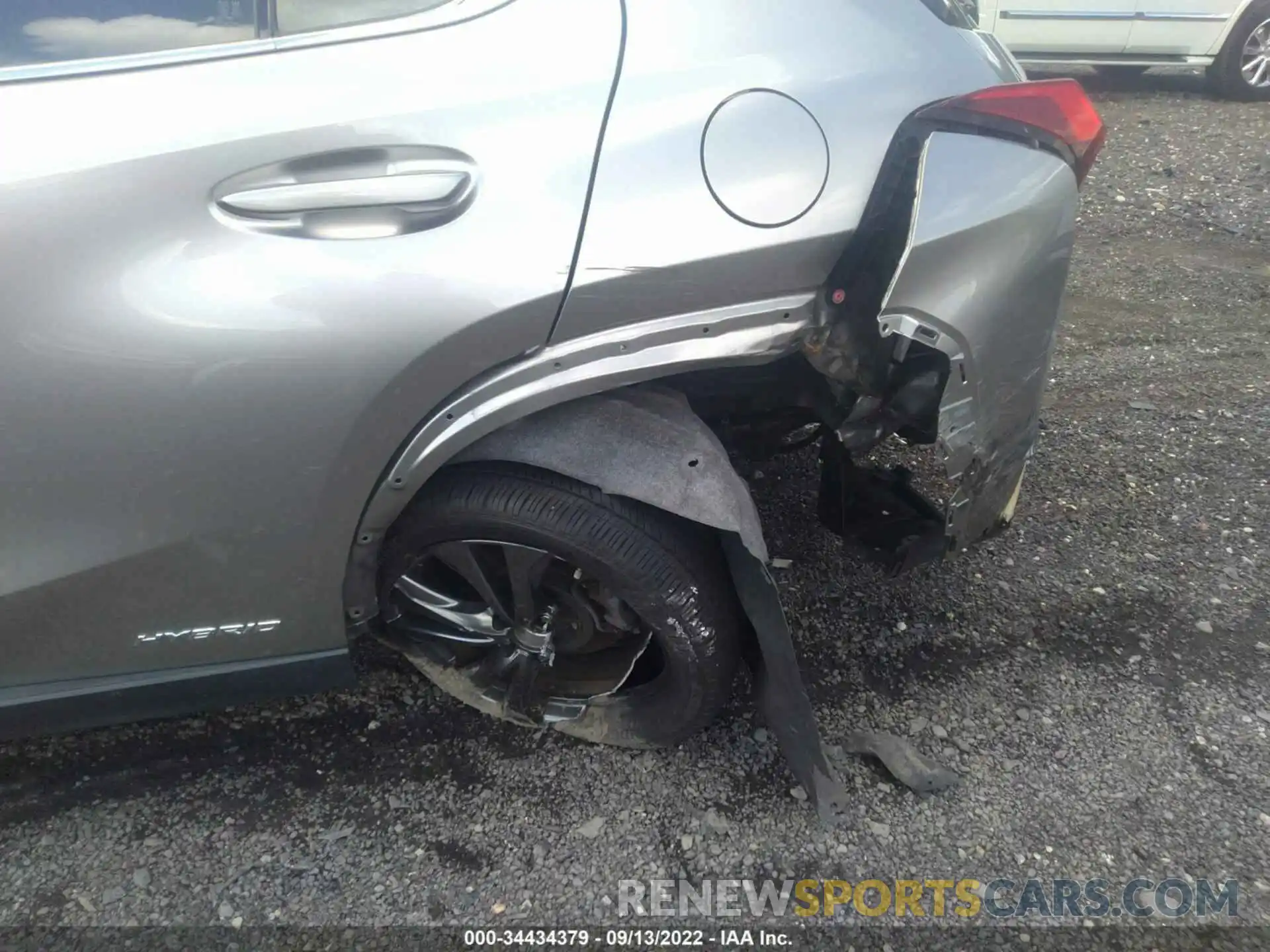 6 Photograph of a damaged car JTHU9JBHXK2002974 LEXUS UX 2019