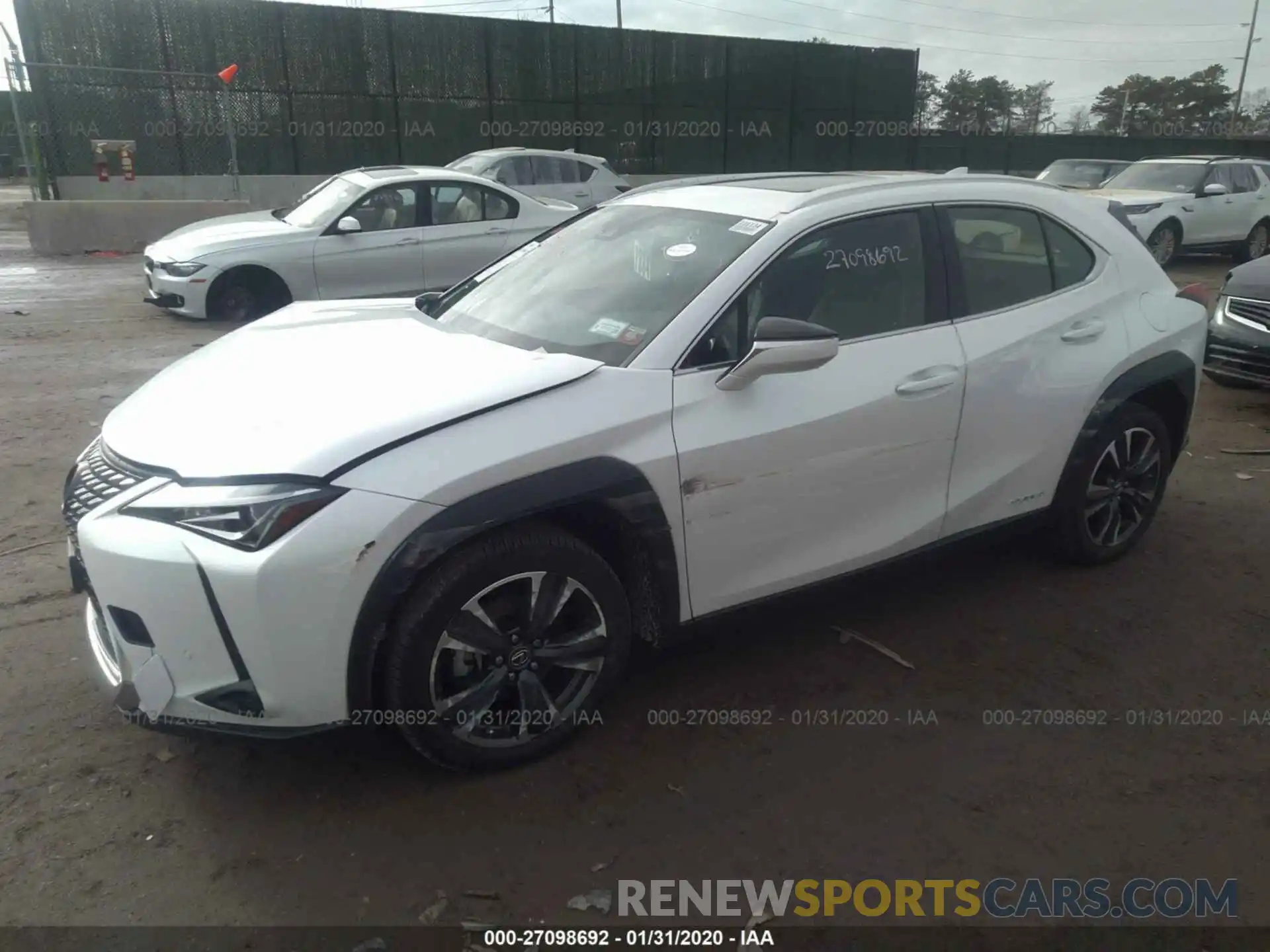 2 Фотография поврежденного автомобиля JTHU9JBHXK2004398 LEXUS UX 2019