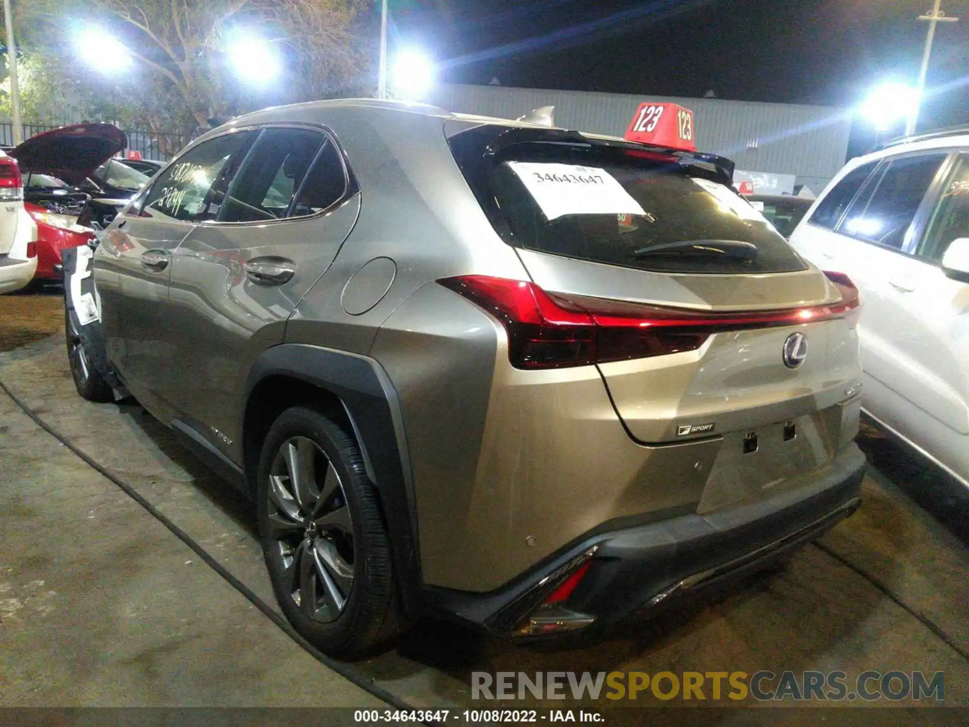 3 Фотография поврежденного автомобиля JTHU9JBHXK2010685 LEXUS UX 2019