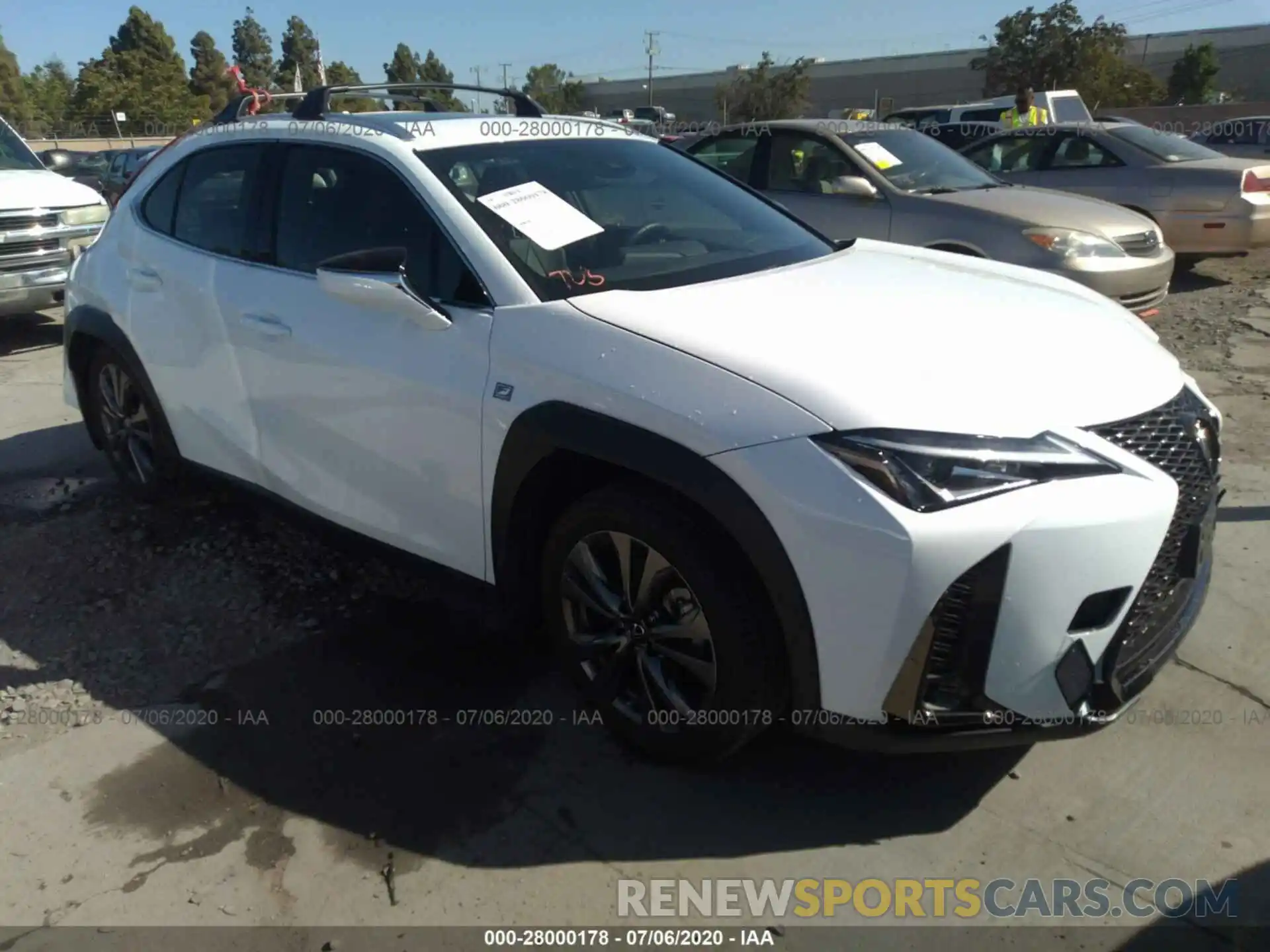 1 Фотография поврежденного автомобиля JTHY3JBH0K2006633 LEXUS UX 2019