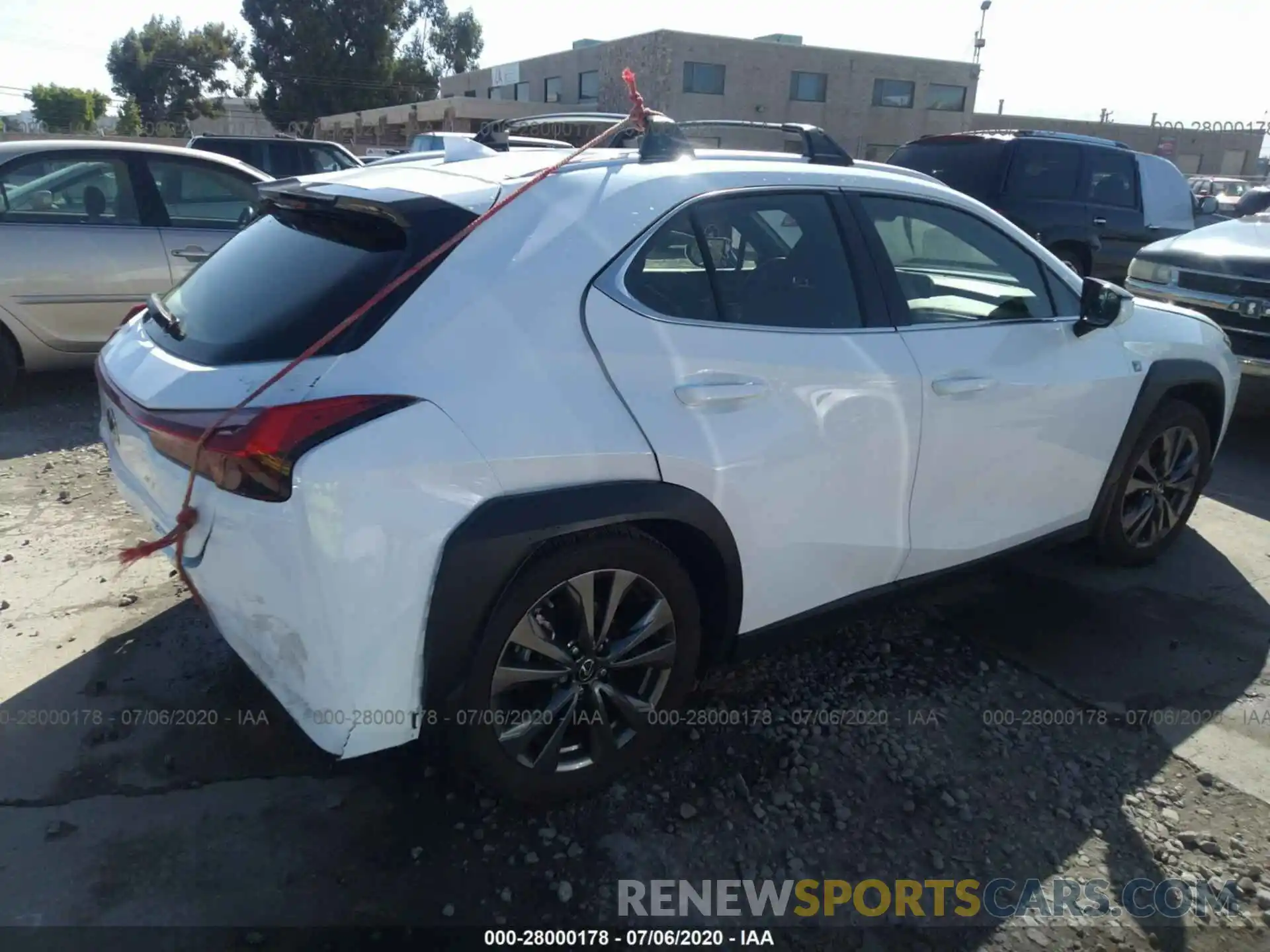 4 Photograph of a damaged car JTHY3JBH0K2006633 LEXUS UX 2019