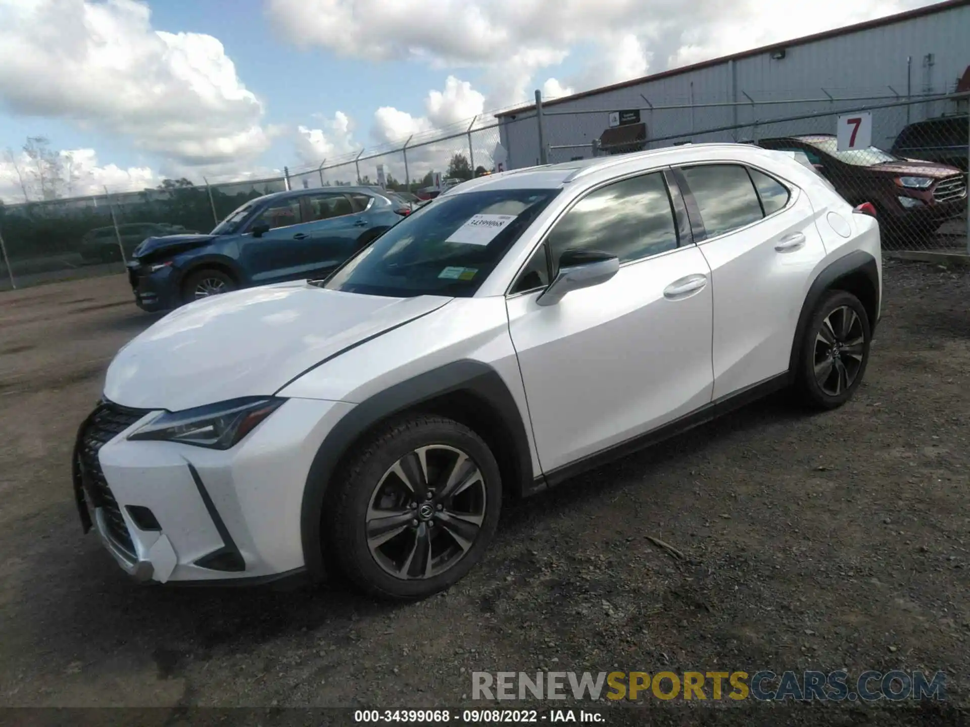 2 Фотография поврежденного автомобиля JTHY3JBH1K2000663 LEXUS UX 2019