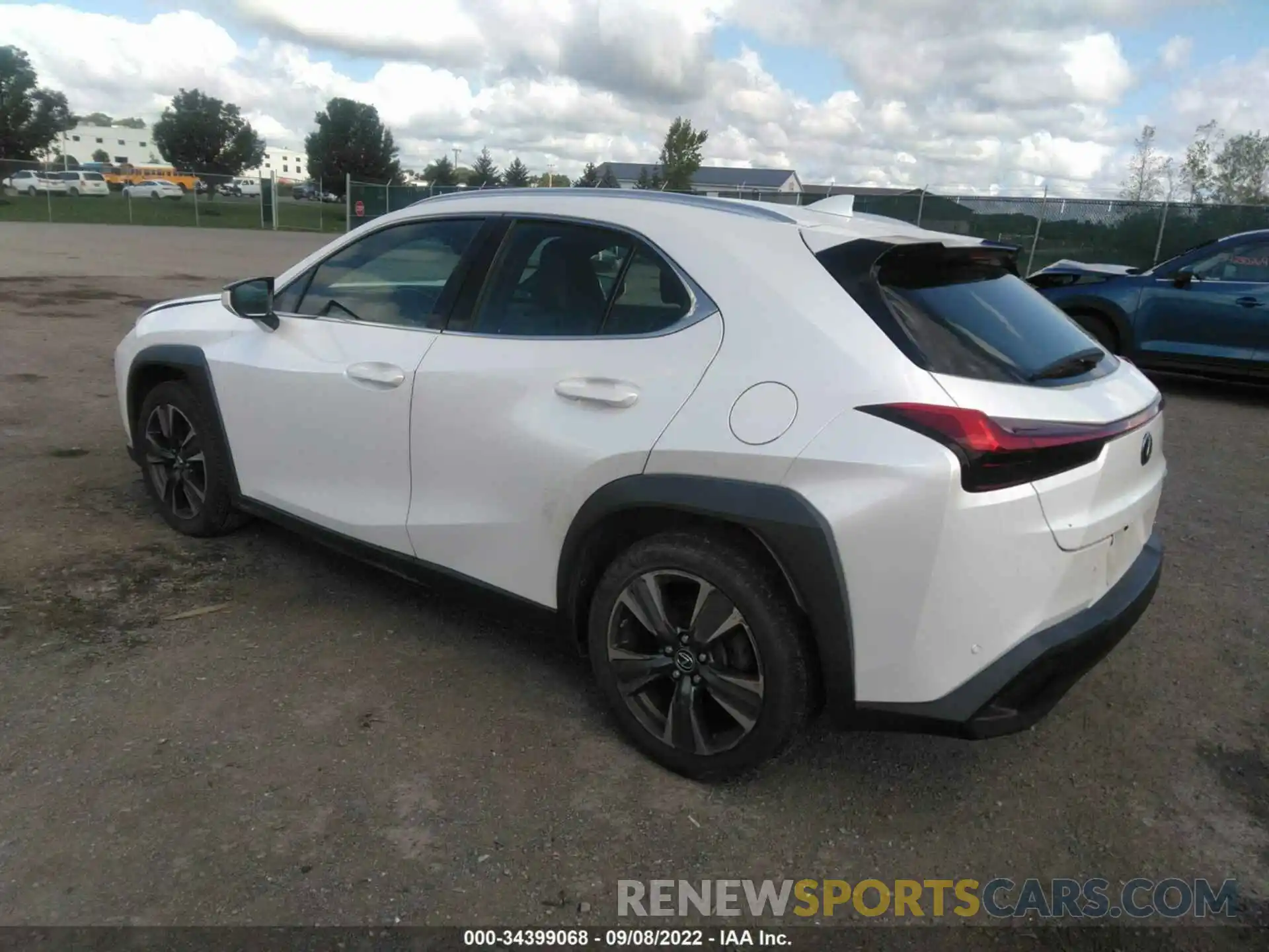 3 Фотография поврежденного автомобиля JTHY3JBH1K2000663 LEXUS UX 2019