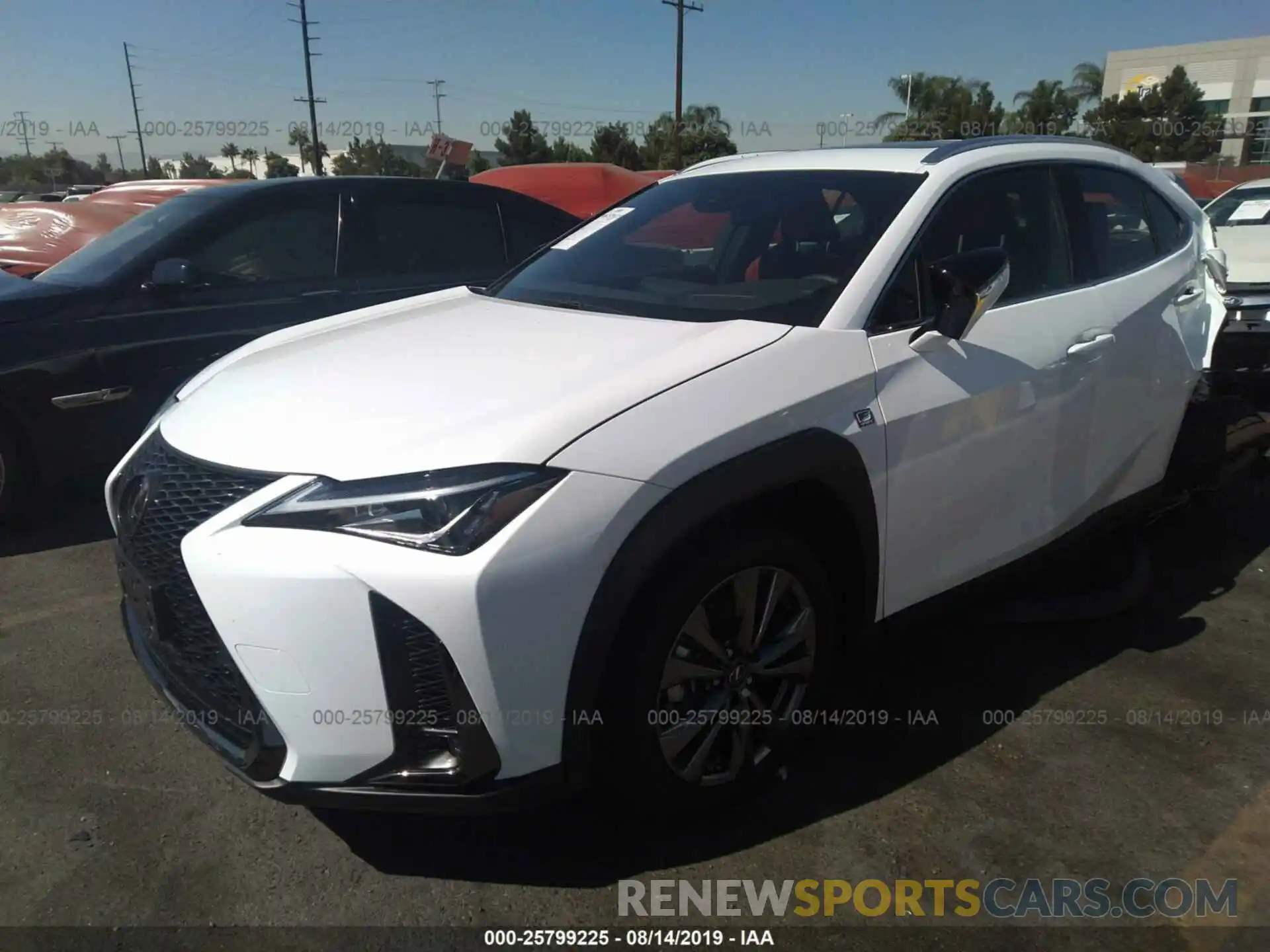 2 Фотография поврежденного автомобиля JTHY3JBH1K2002395 LEXUS UX 2019