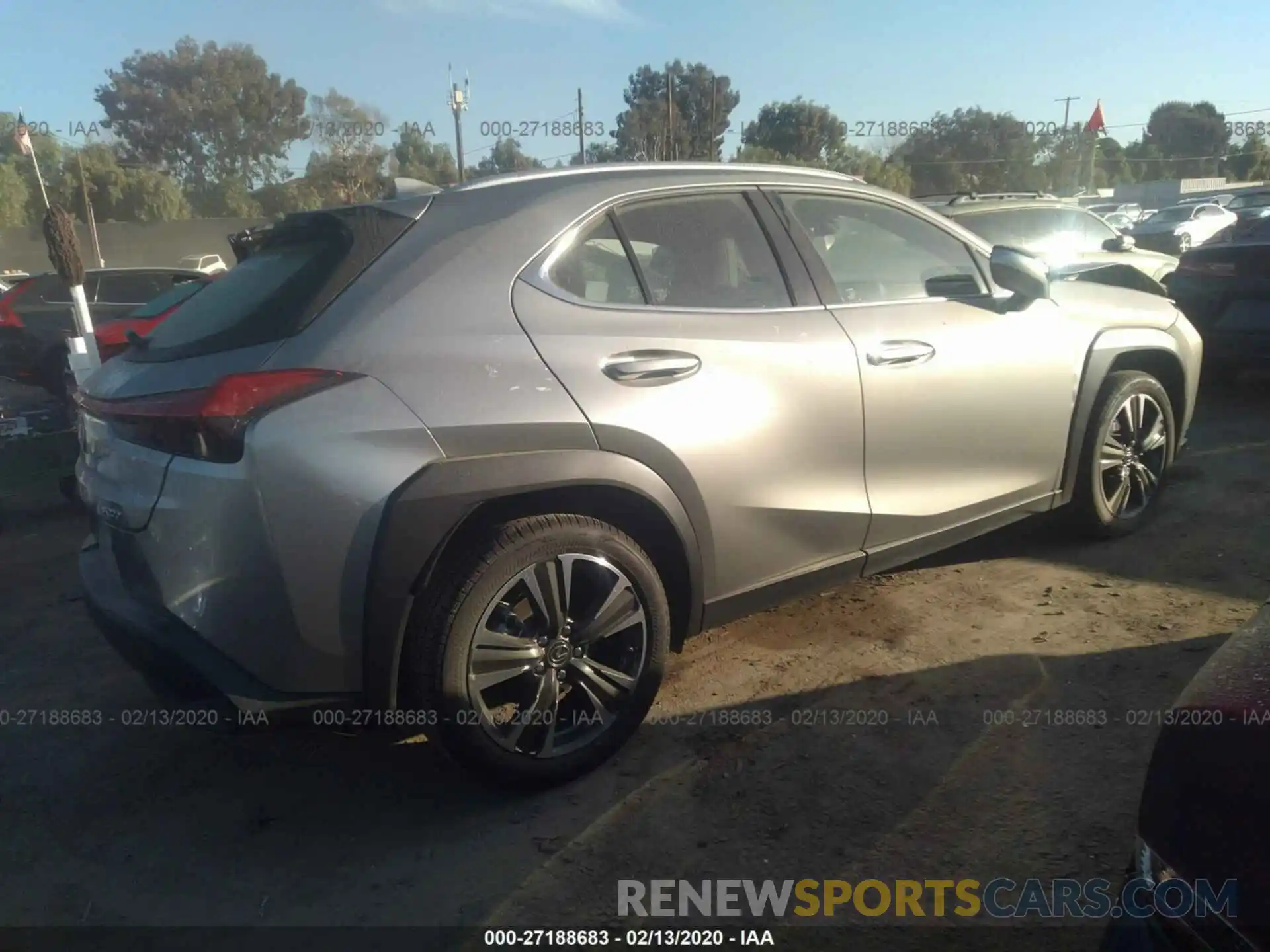 4 Photograph of a damaged car JTHY3JBH1K2016815 LEXUS UX 2019