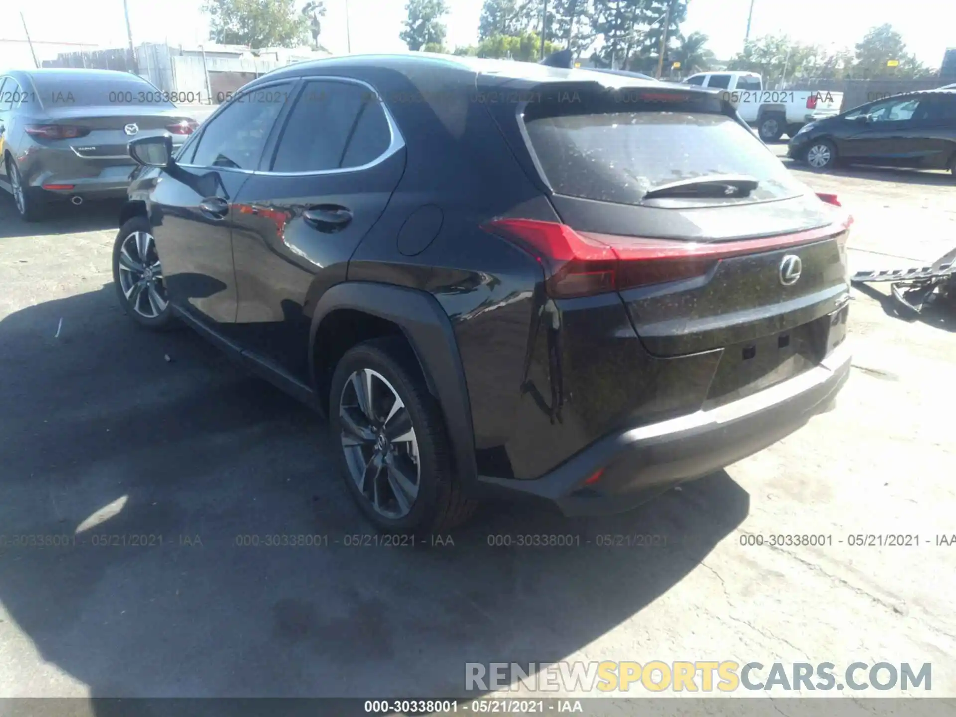 3 Фотография поврежденного автомобиля JTHY3JBH2K2004480 LEXUS UX 2019