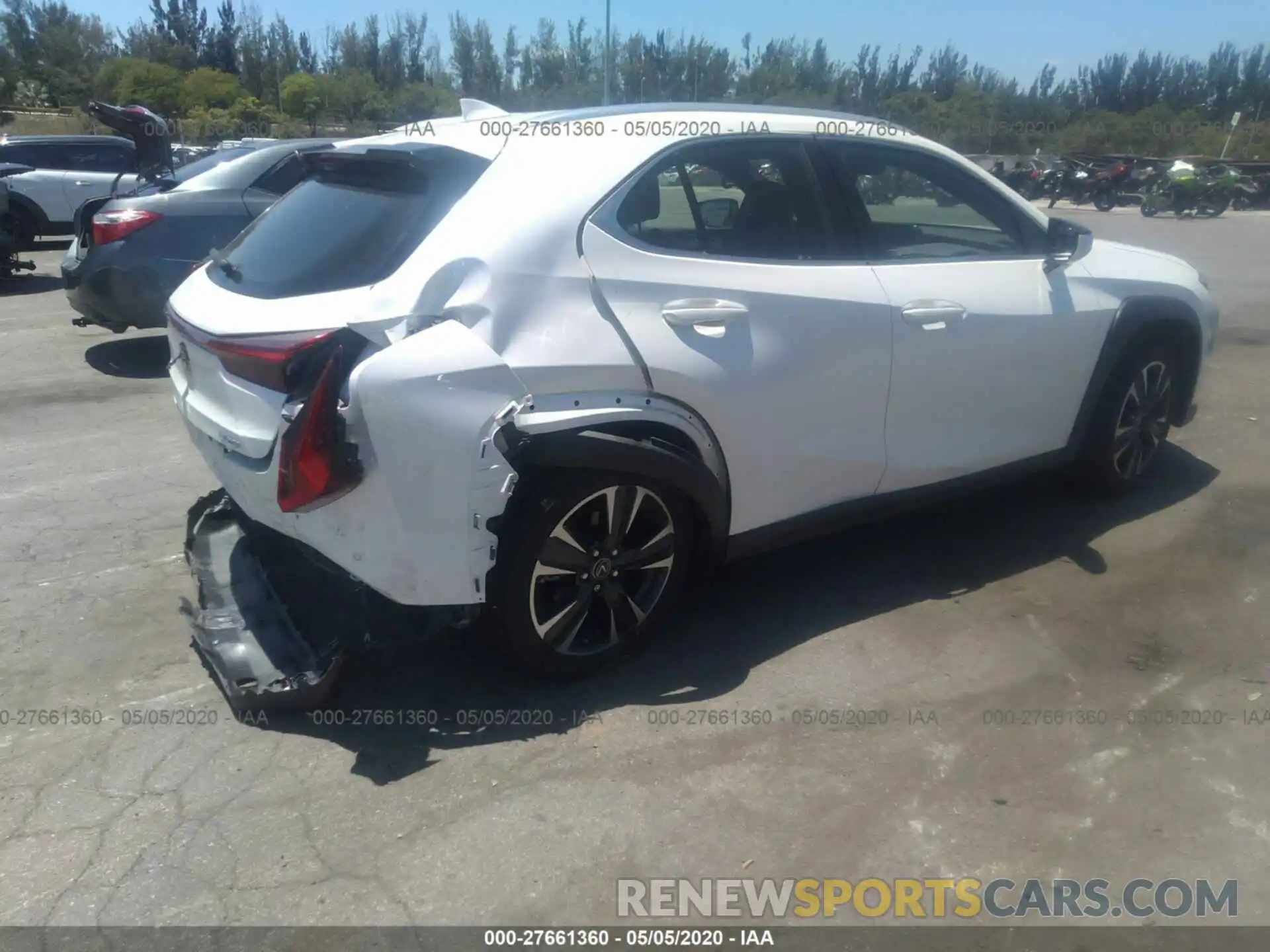 4 Photograph of a damaged car JTHY3JBH2K2007959 LEXUS UX 2019