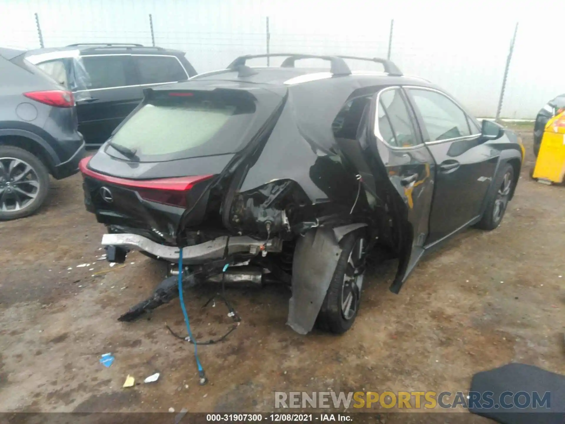 4 Photograph of a damaged car JTHY3JBH3K2000969 LEXUS UX 2019