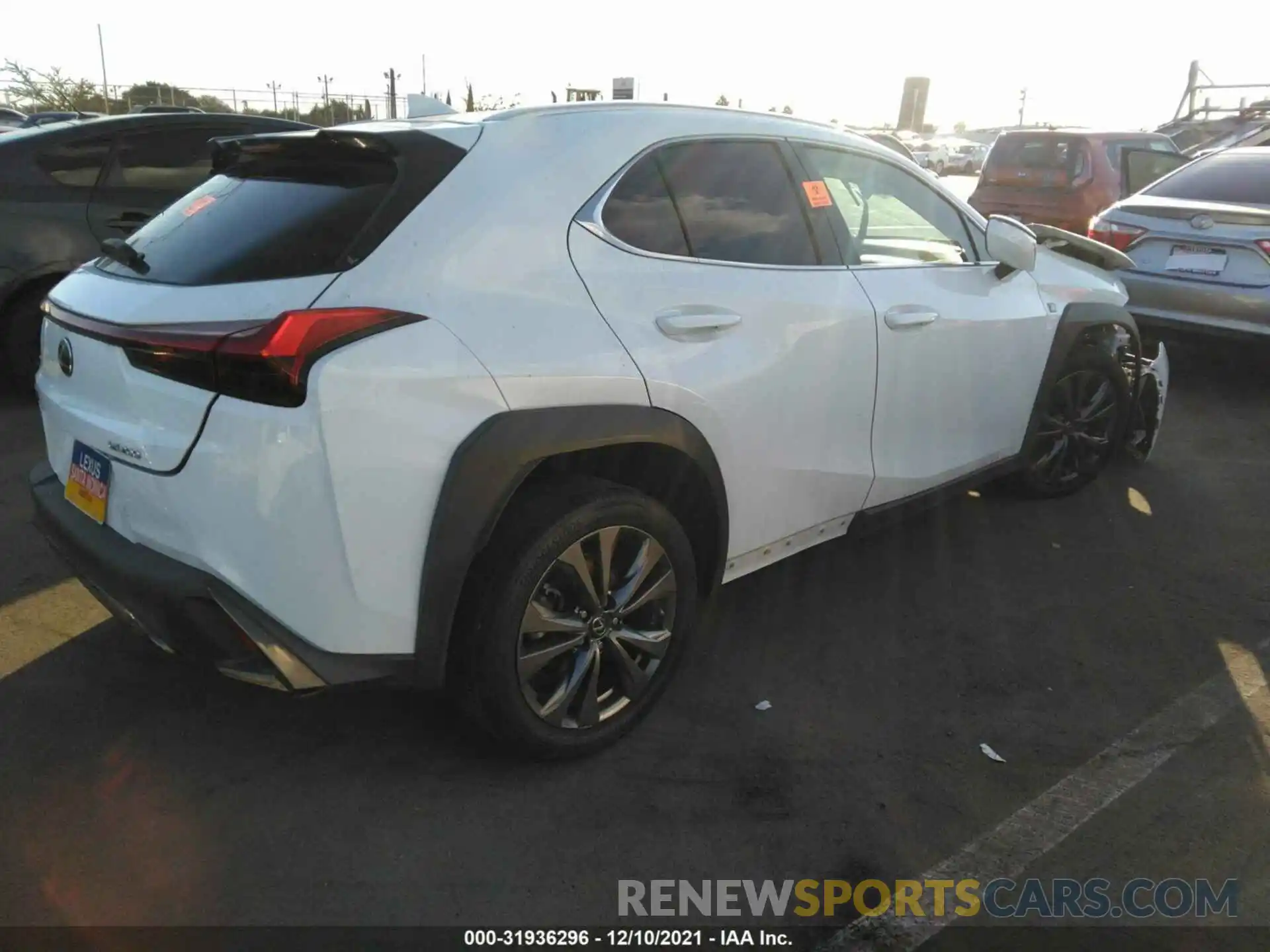 4 Фотография поврежденного автомобиля JTHY3JBH3K2006495 LEXUS UX 2019