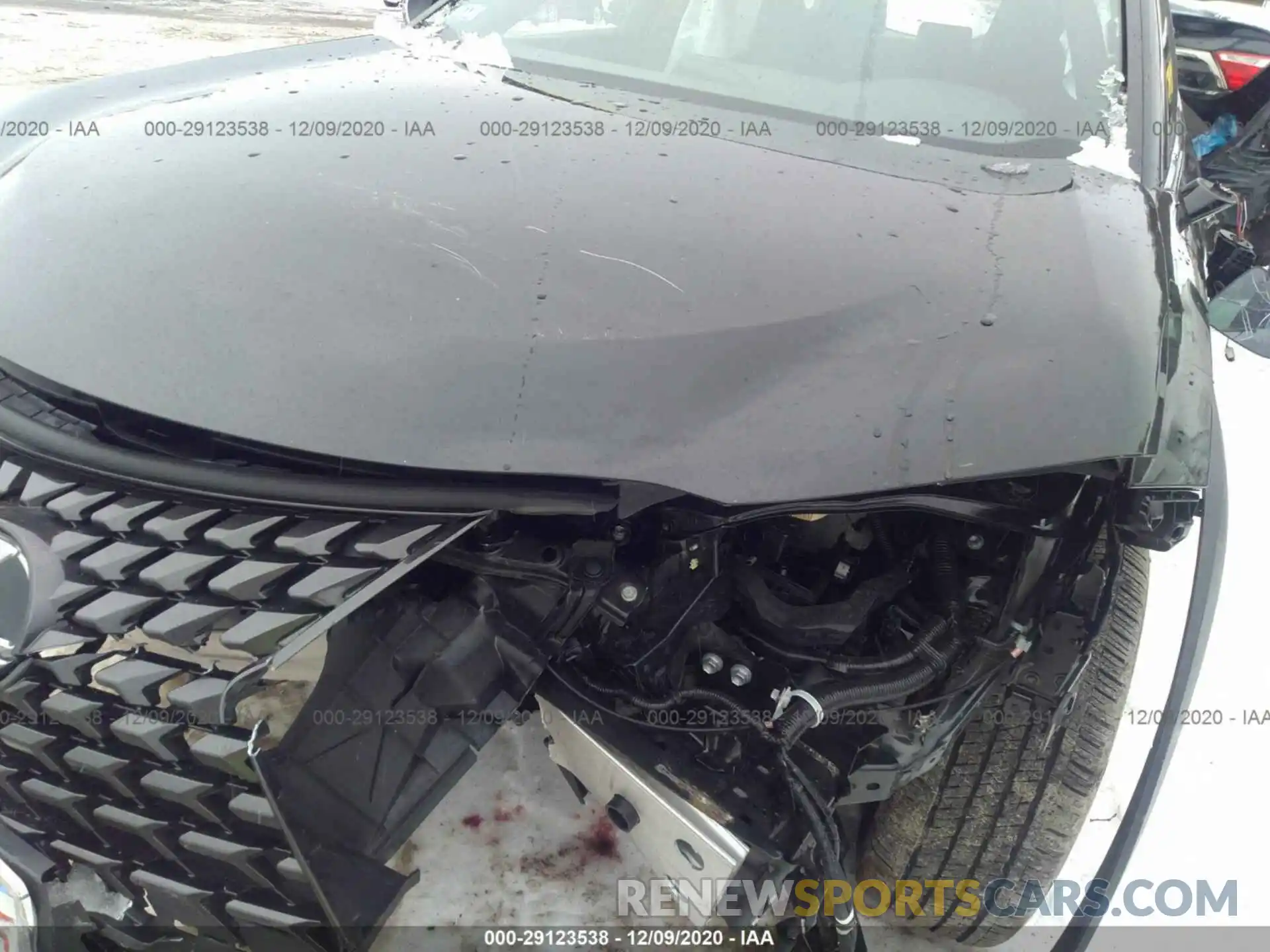10 Photograph of a damaged car JTHY3JBH4K2002584 LEXUS UX 2019