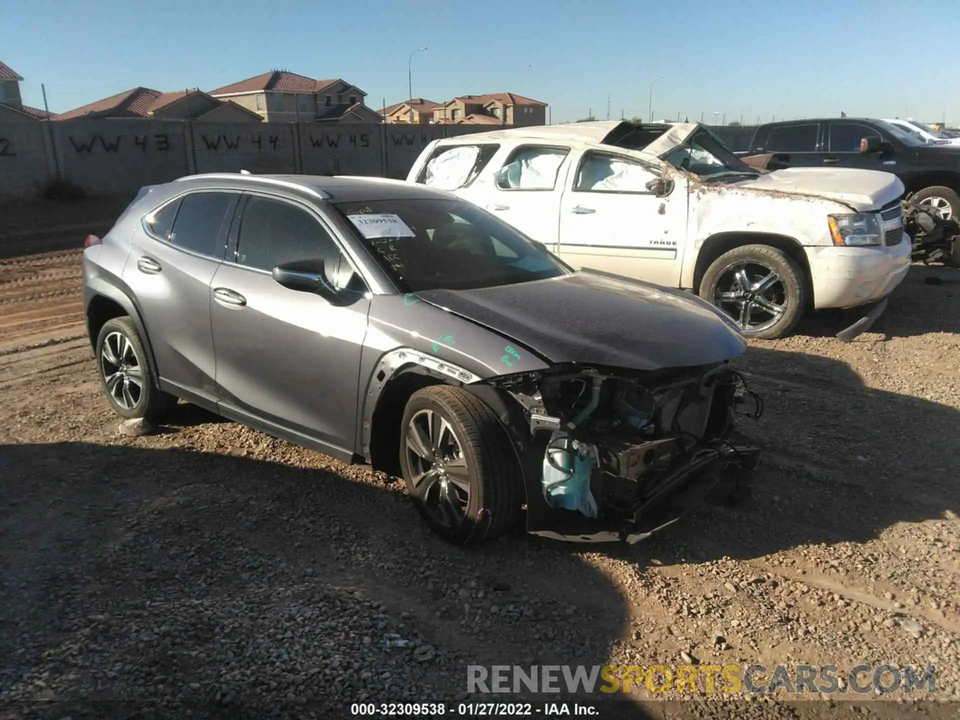 1 Photograph of a damaged car JTHY3JBH4K2015447 LEXUS UX 2019